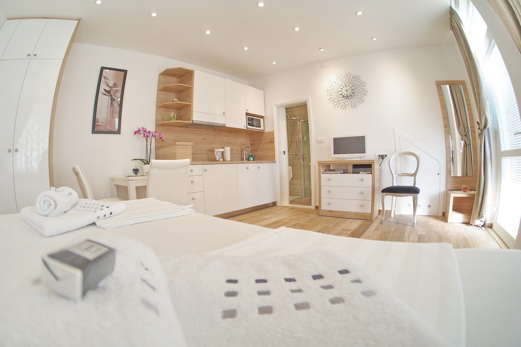 Apartments Sweet Escape- Studio Apartment with Terrace and Sea View