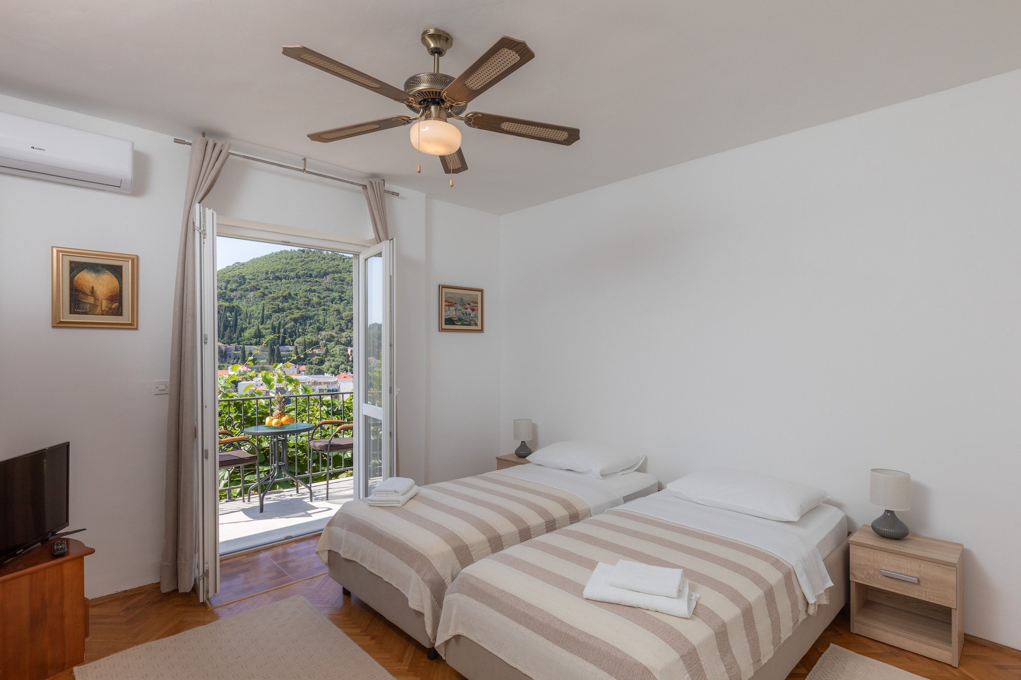 Begović Guest House - Two-Bedroom Suite with Balcony