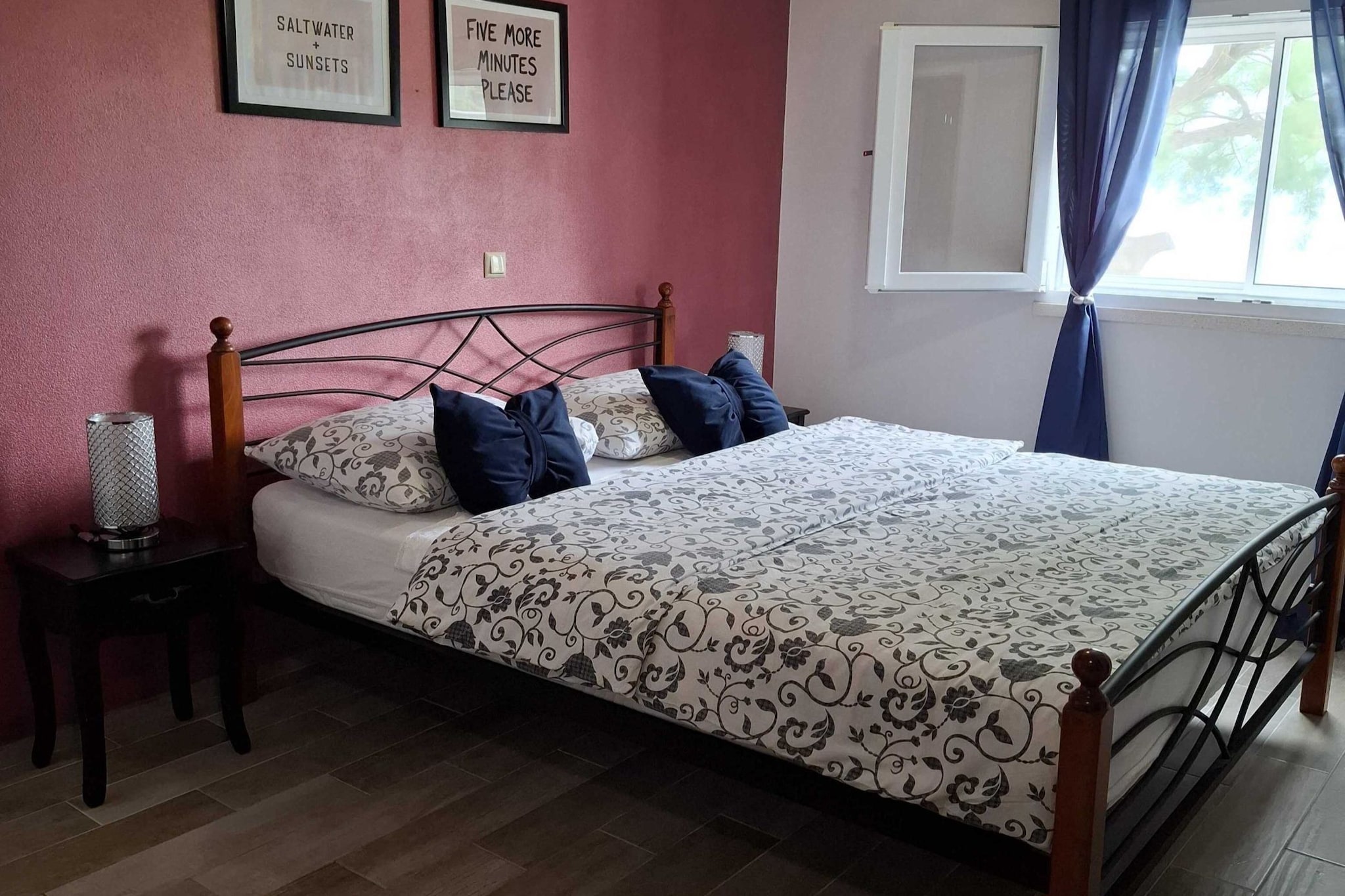 Holiday Home Luna - Two Bedroom Holiday Home with Sea View - Chambre