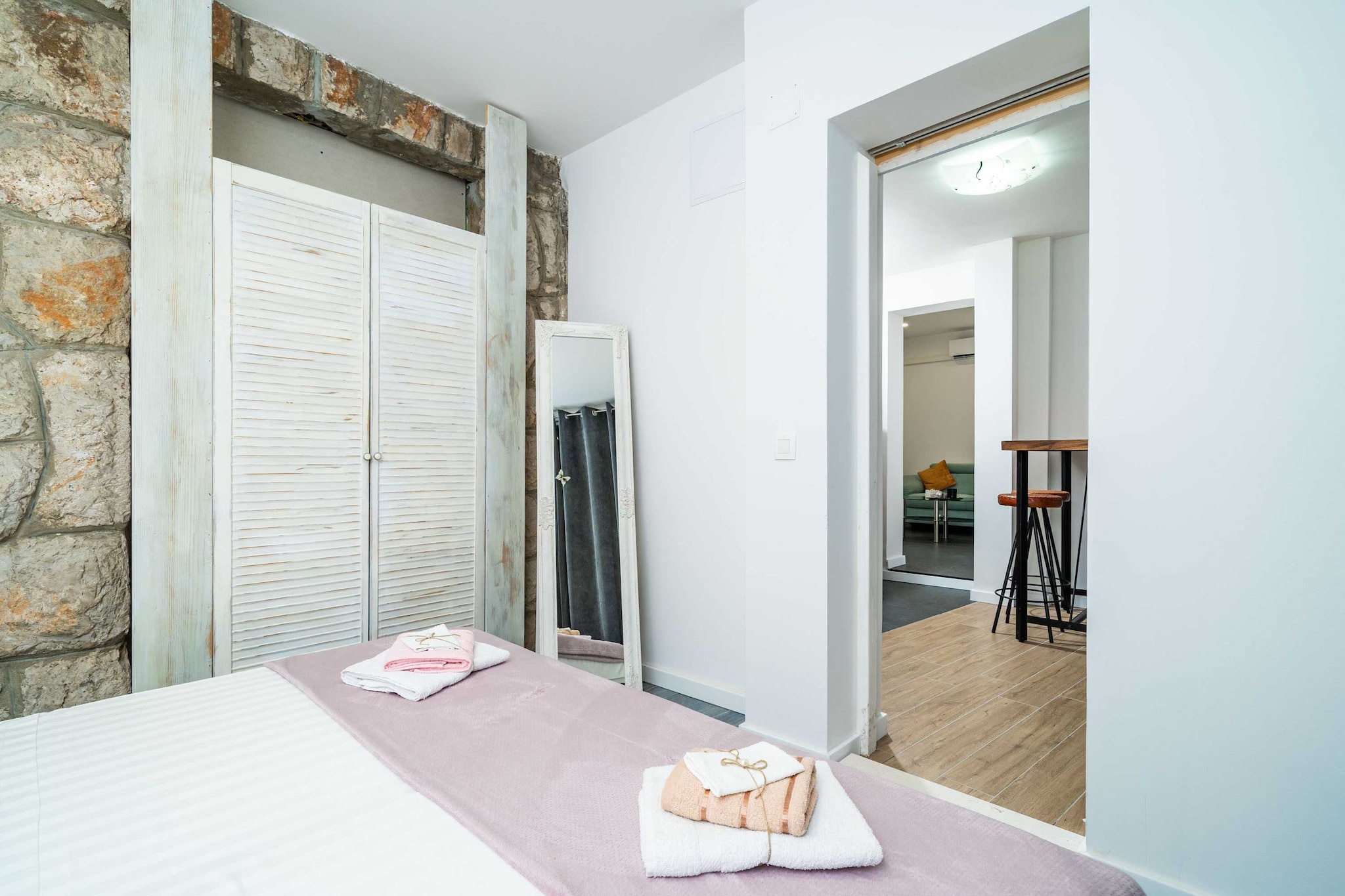 Apartments Dub - One-Bedroom Apartment  (no.4)-Slaapkamer