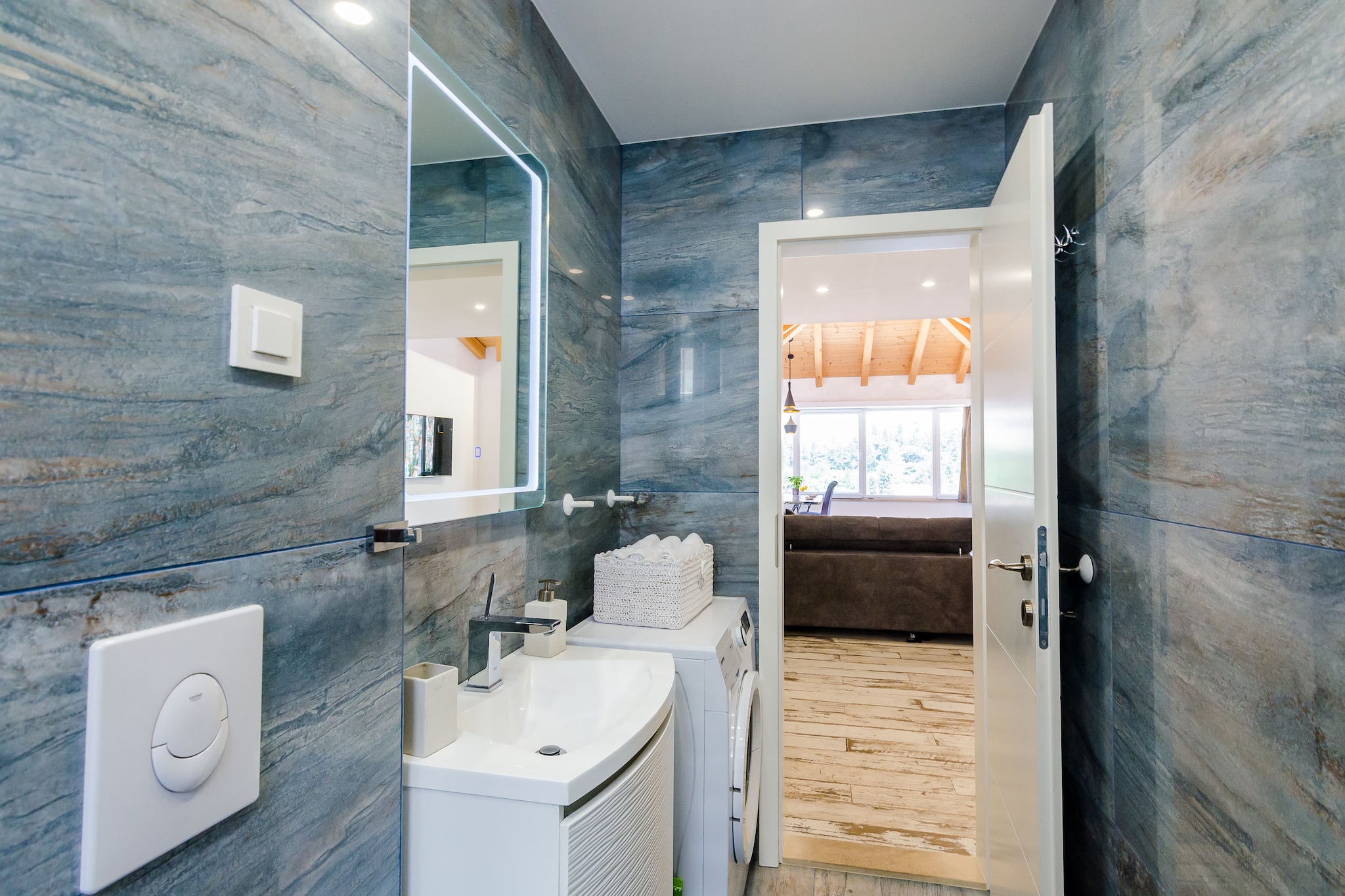 Apartments Dub - One-Bedroom Apartment with Terrace and Hot Tub