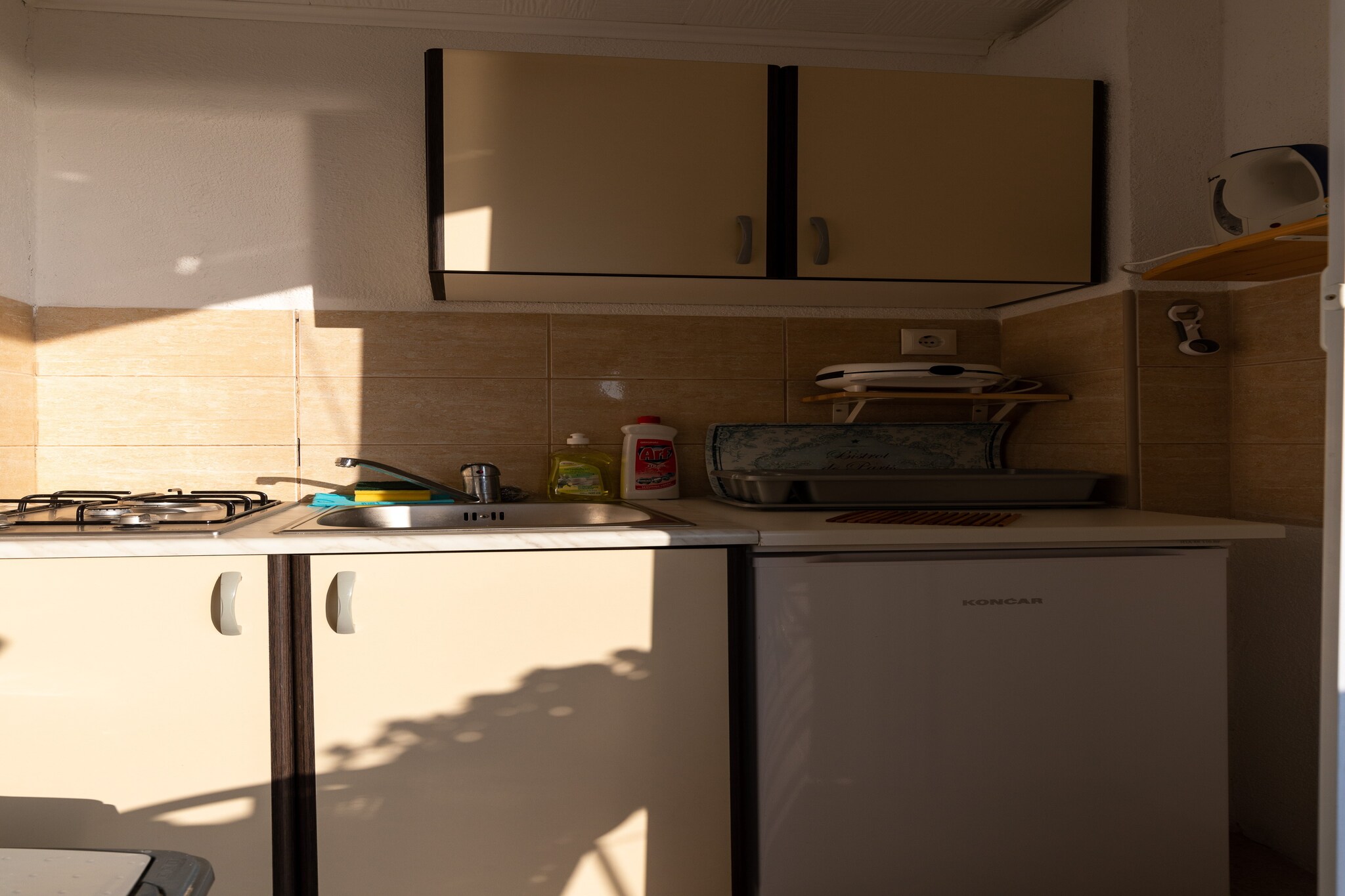 Apartments Belenum are located in a picturesque little place called Plat, this accommodation is a perfect place for a countryside retreat as they are situated in a peaceful rural inland area with intact nature.
Property offers free private parking with no reservation required while luggage storage is possible prior check in and after check out, so you can explore the city a little more before your departure.

This comfort double room can comfortably accommodate up to two persons.
It features free Wi-Fi, air conditioning and flat screen satellite TV. The room includes a refrigerator,water kettle and private bathroom with shower and a hair dryer. The guests have access to the shared roofed furnished terrace as well BBQ facilities. 
Iron and ironing facilities are available upon request.

Apartments are located in Plat,  quiet little place in Zupa Dubrovacka. Just 15 km from the Old Town of Dubrovnik and 8 km from Cavtat, the nearest bus stop is within a walking distance from the property. The nearest beach is 650 meters and the grocery store is 250 meters away. 
You can take the public bus that goes from Cavtat to Dubrovnik, and other way around, every half hour. The bus stop is 300 meters from the property.

The nearest airport is located in ÄŒilipi, Dubrovnik Airport, only 8 km from the property.