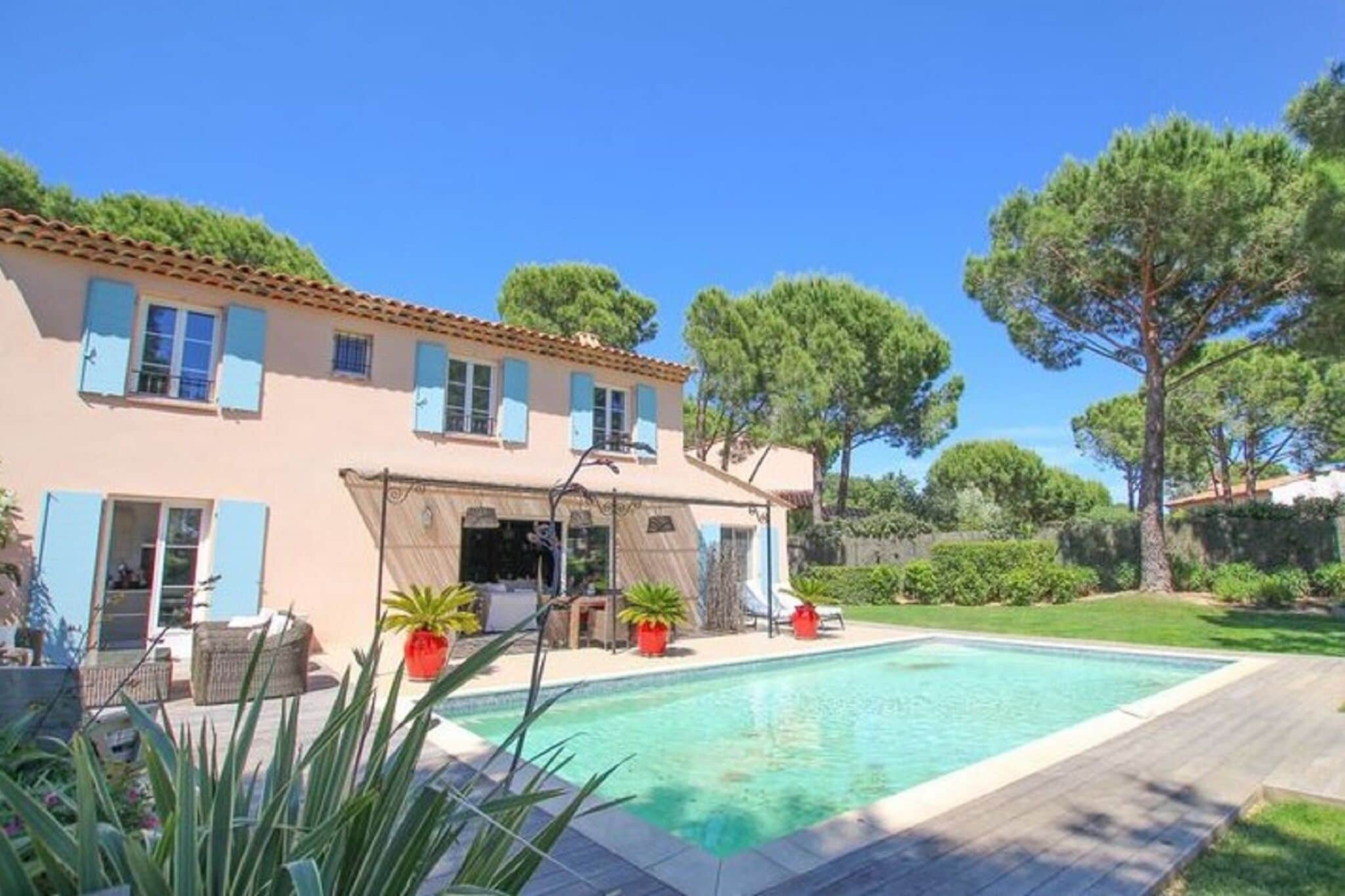Spacious holiday home in Grimaud with large garden