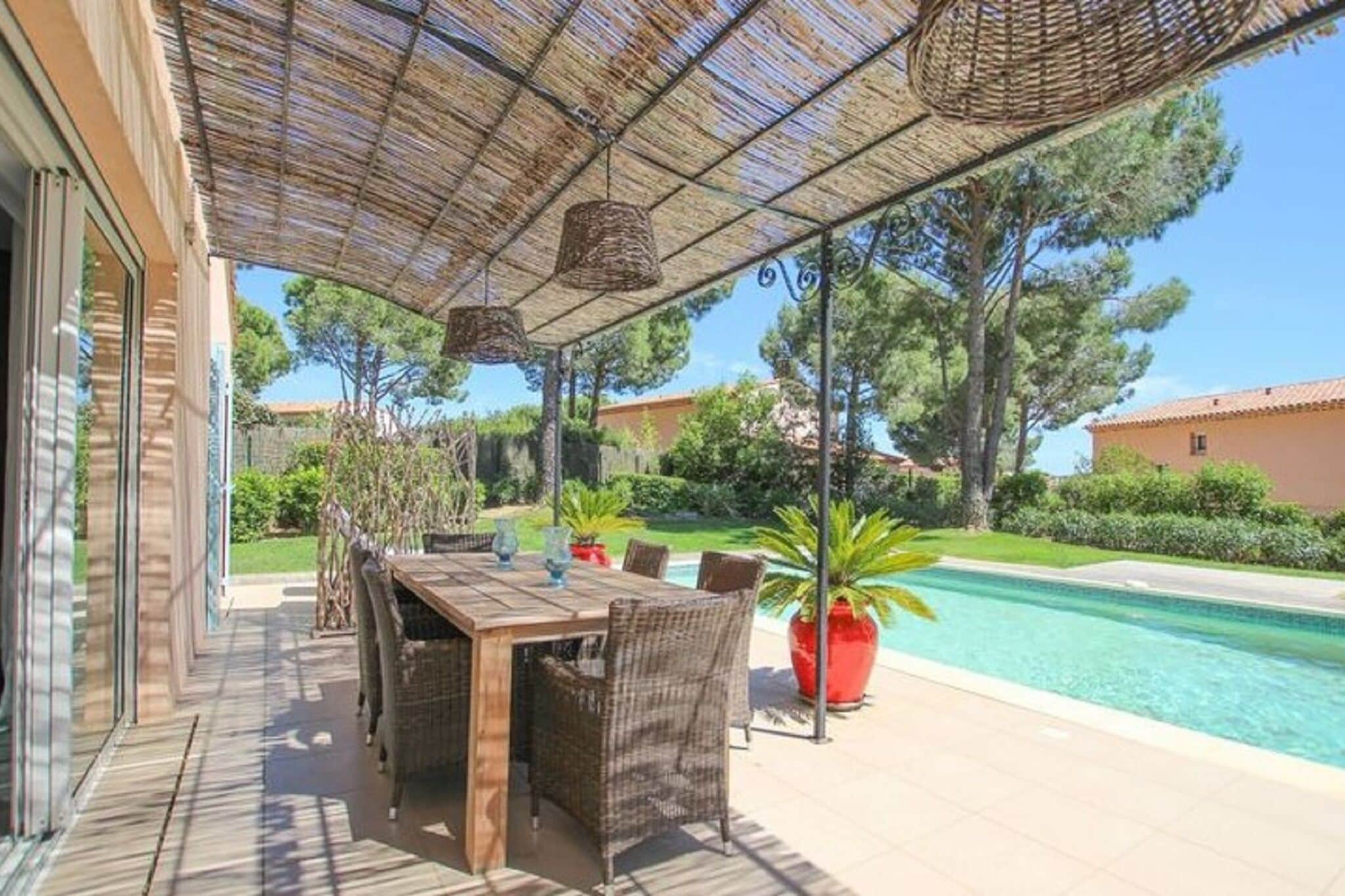 Villa provençale 8 personnes avec piscine