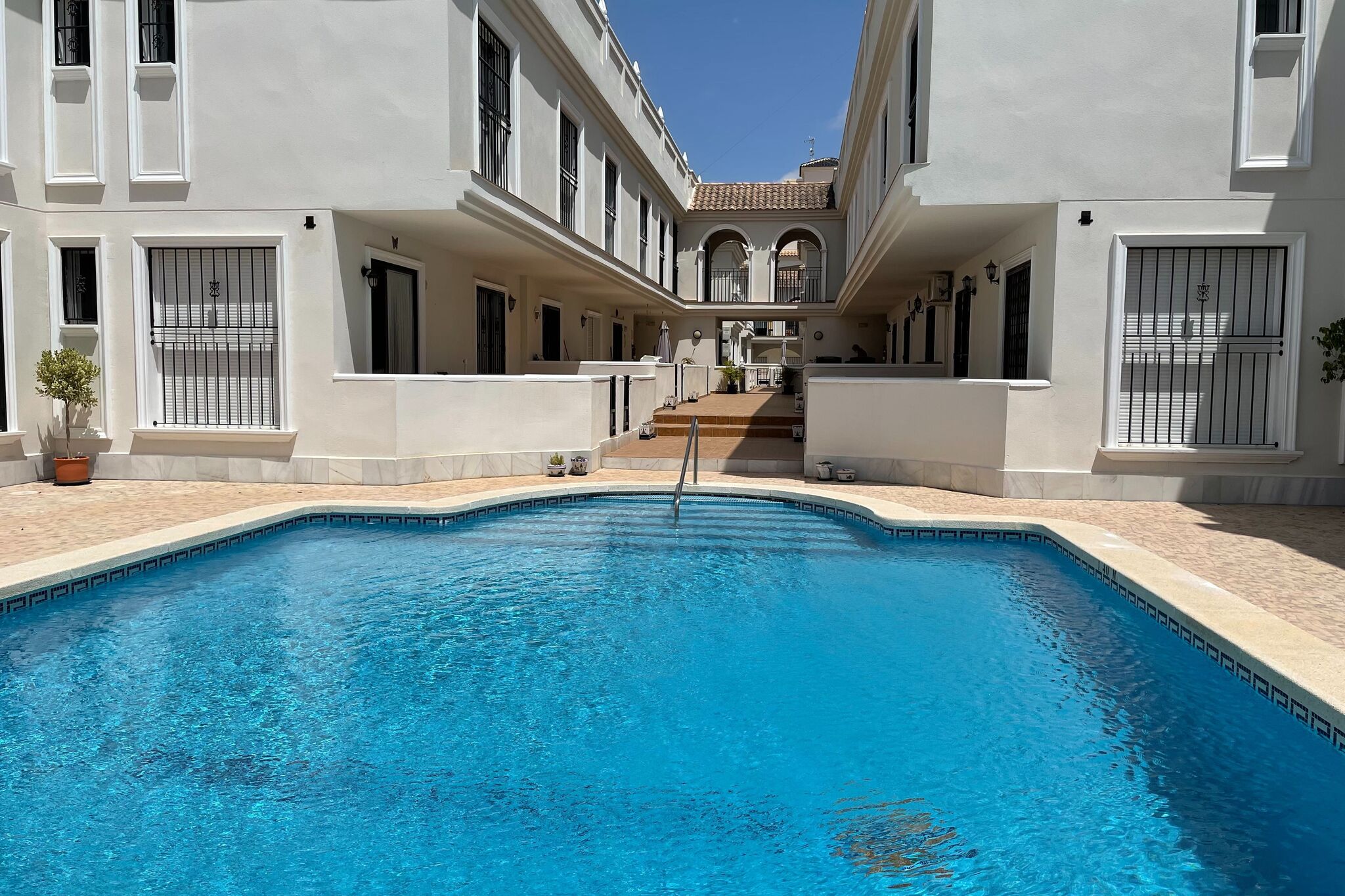 Appartement central et calme avec belle piscine sur la Costa Blanca