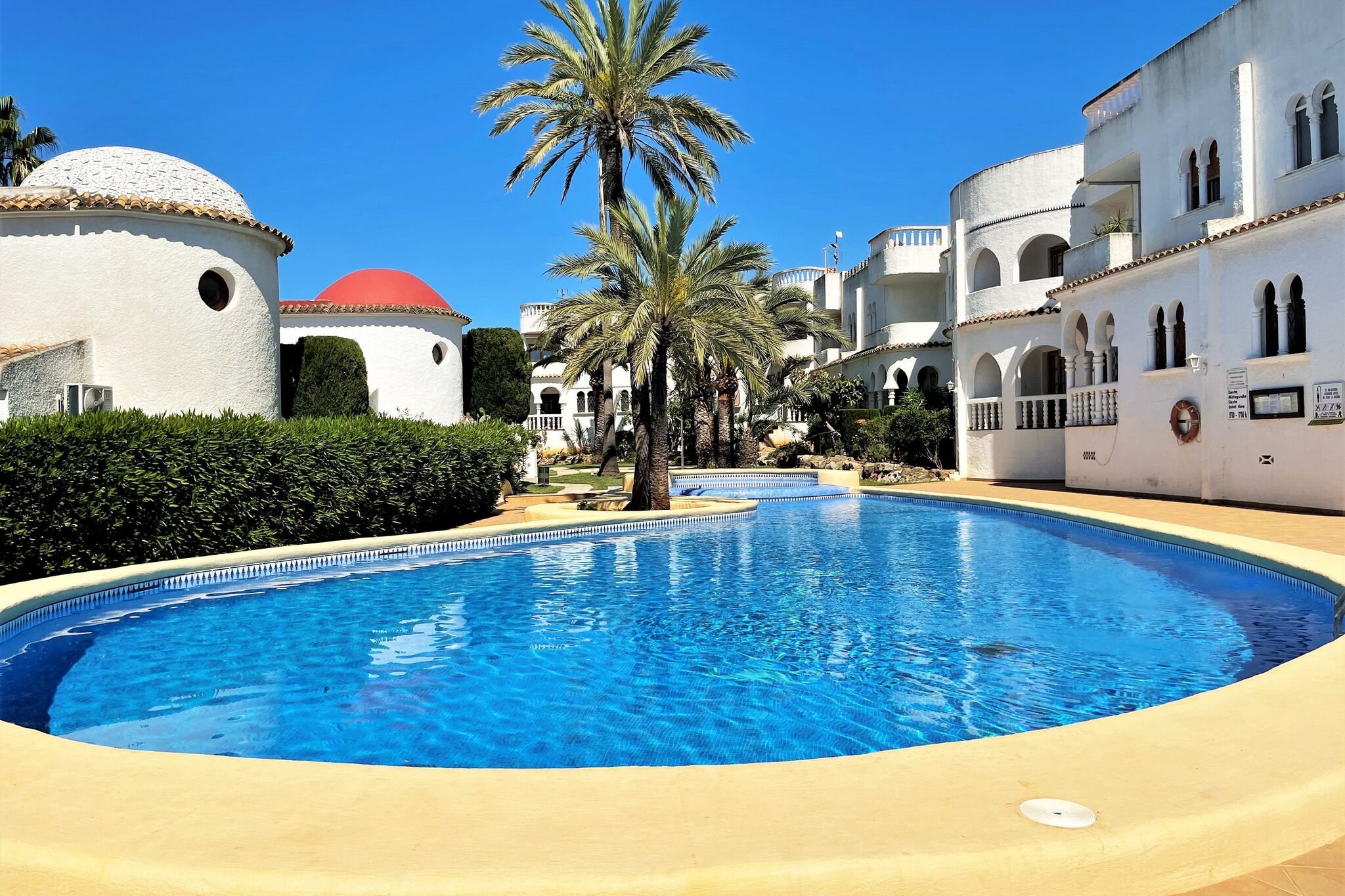 Gezellige bungalow in Dénia met gedeeld zwembad
