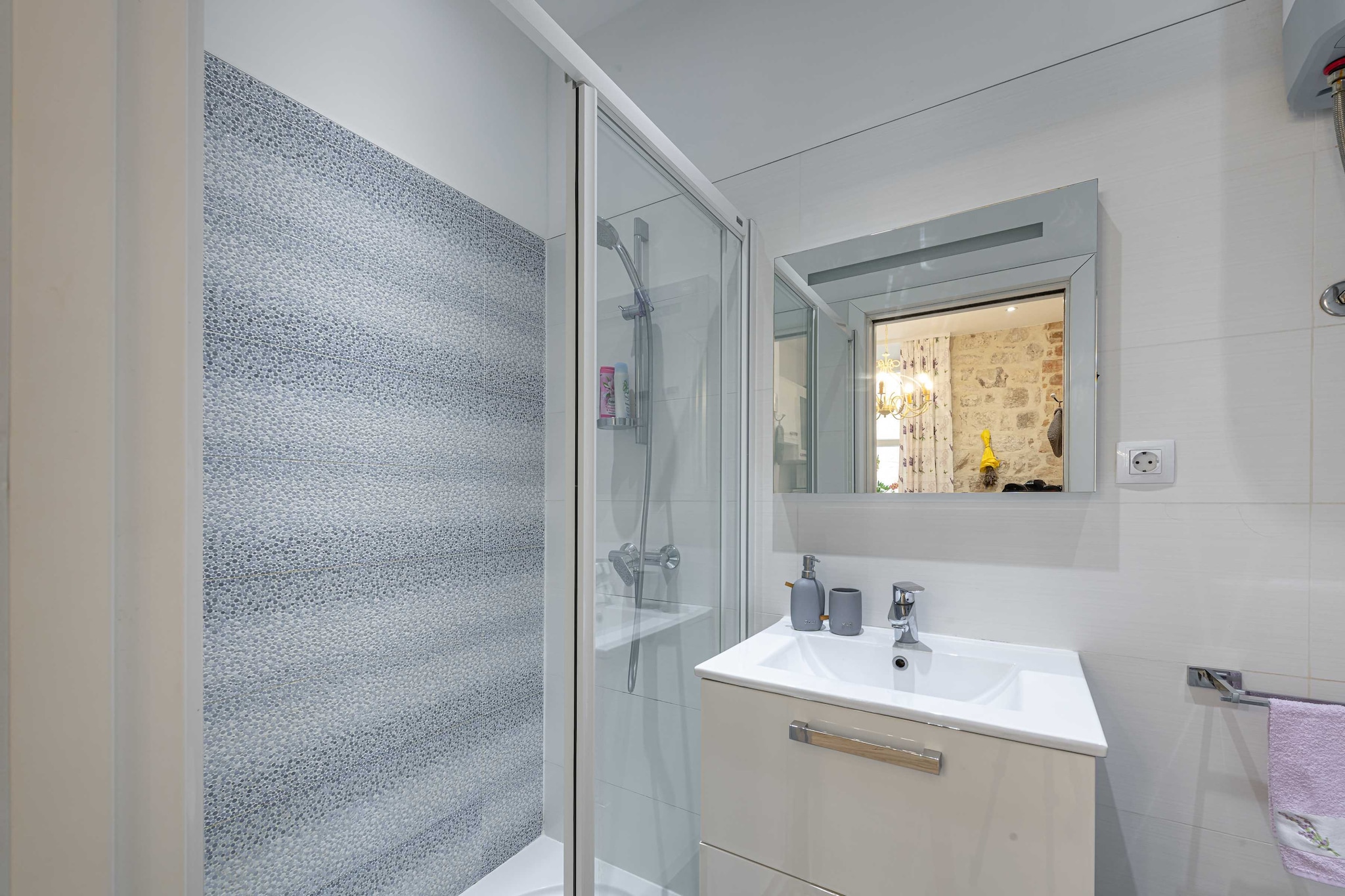 L & L Old Town Apartments - One bedroom Apartment (Lavander)-Badkamer