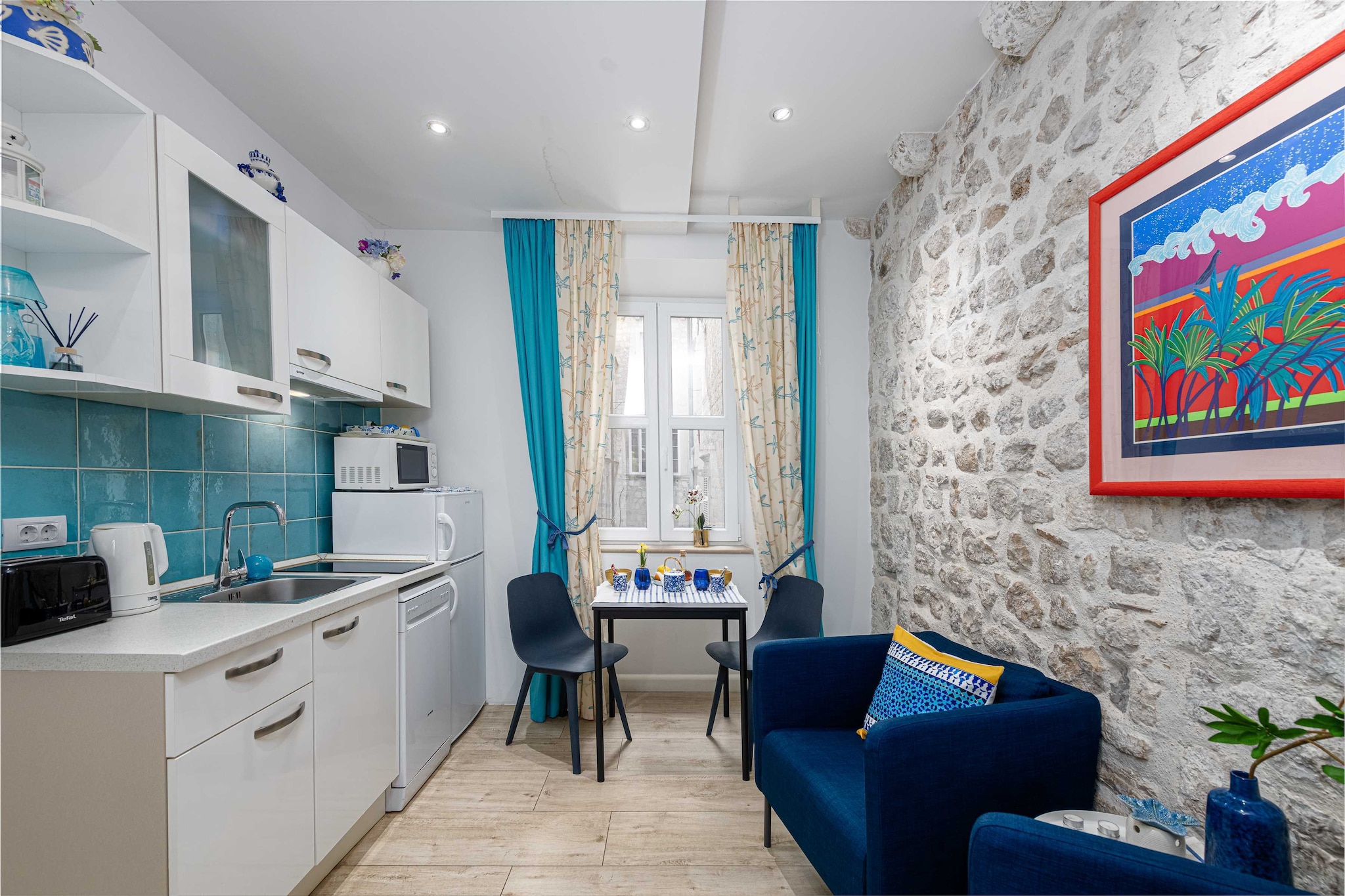 L & L Old Town Apartments - Studio Apartment ( Lacroma)-Woonkamer