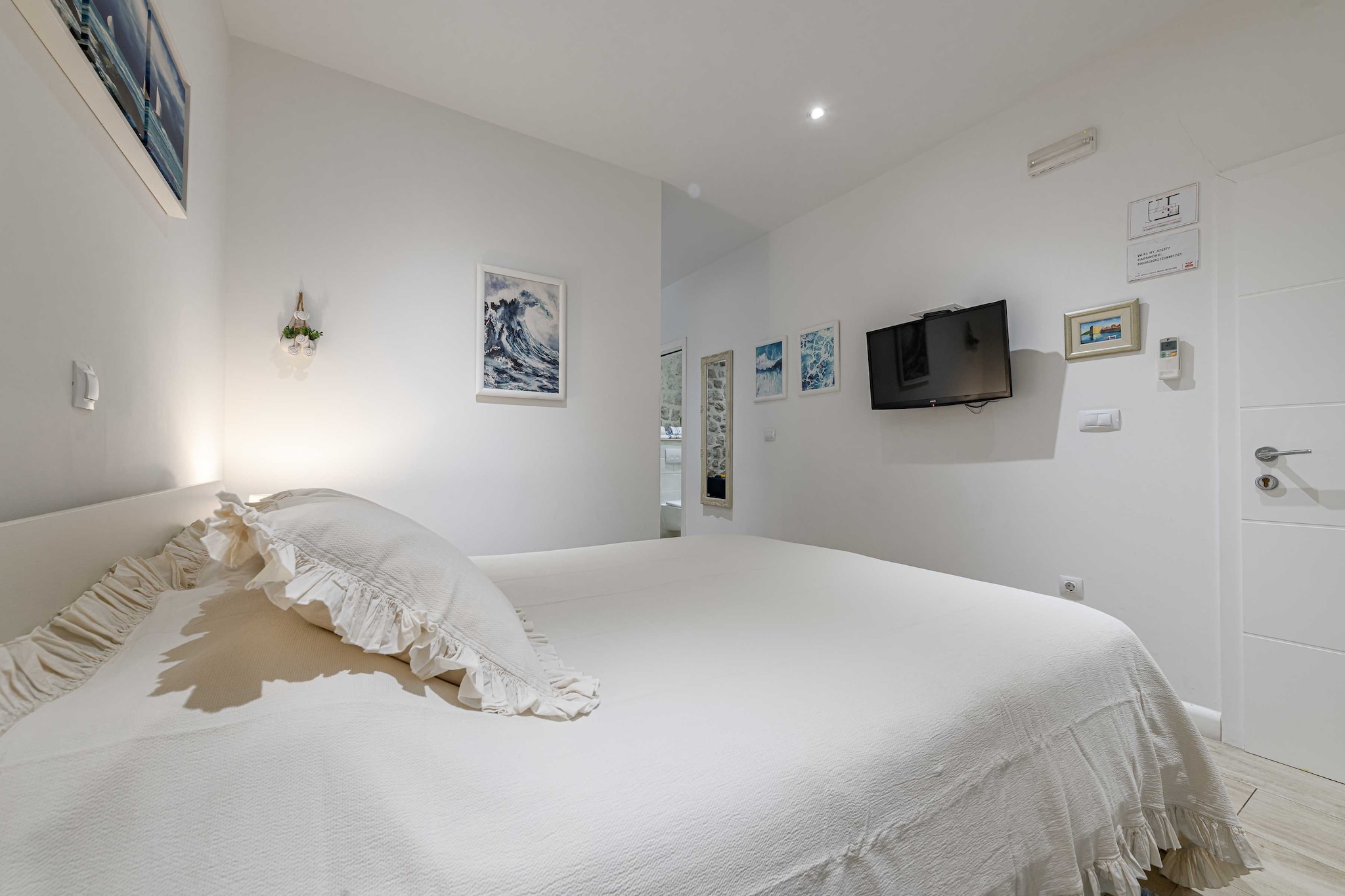 L & L Old Town Apartments - Studio Apartment ( Lacroma)-Binnen
