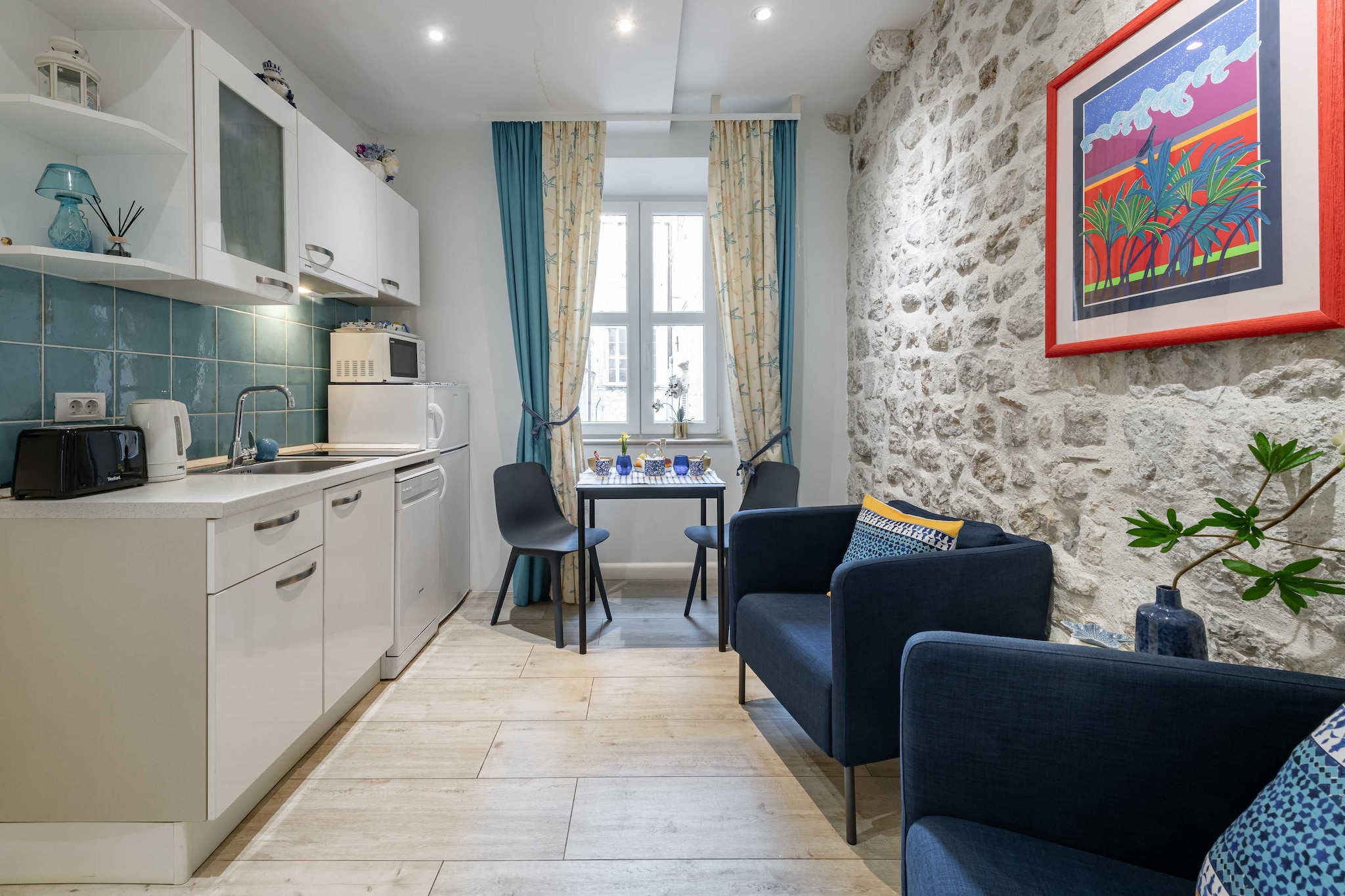 L & L Old Town Apartments - Studio Apartment ( Lacroma)-Woonkamer