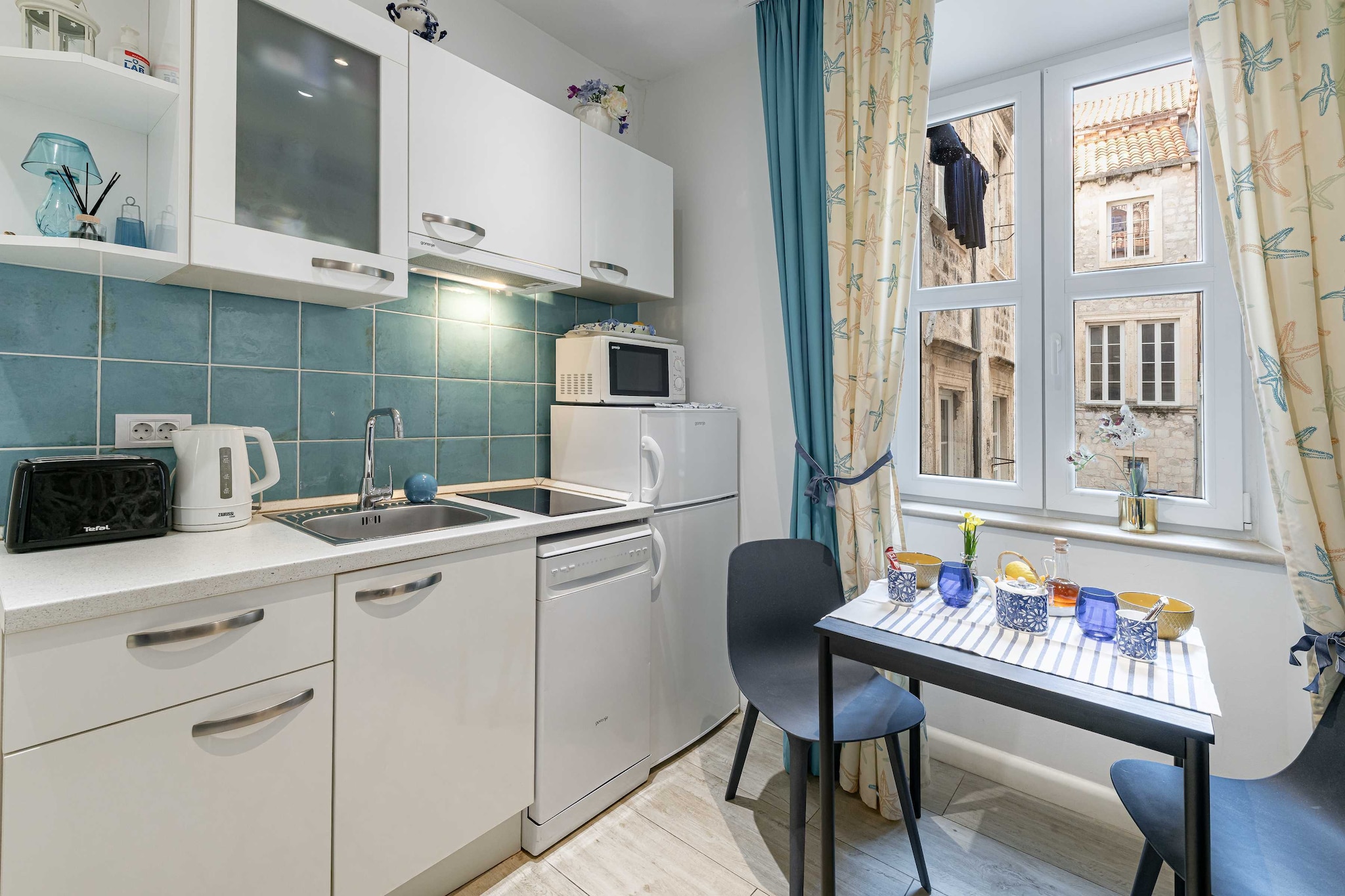 L & L Old Town Apartments - Studio Apartment ( Lacroma)-Keuken
