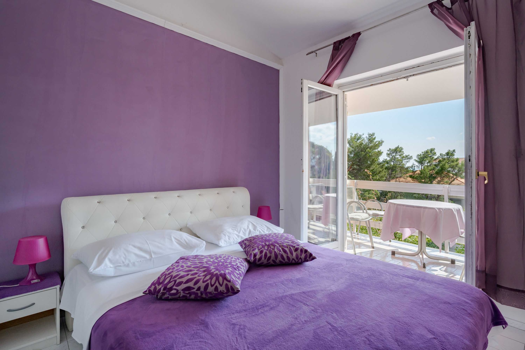 LaidBack Apartments - One Bedroom Apartment with Balcony and Sea View (Lavander)-Slaapkamer