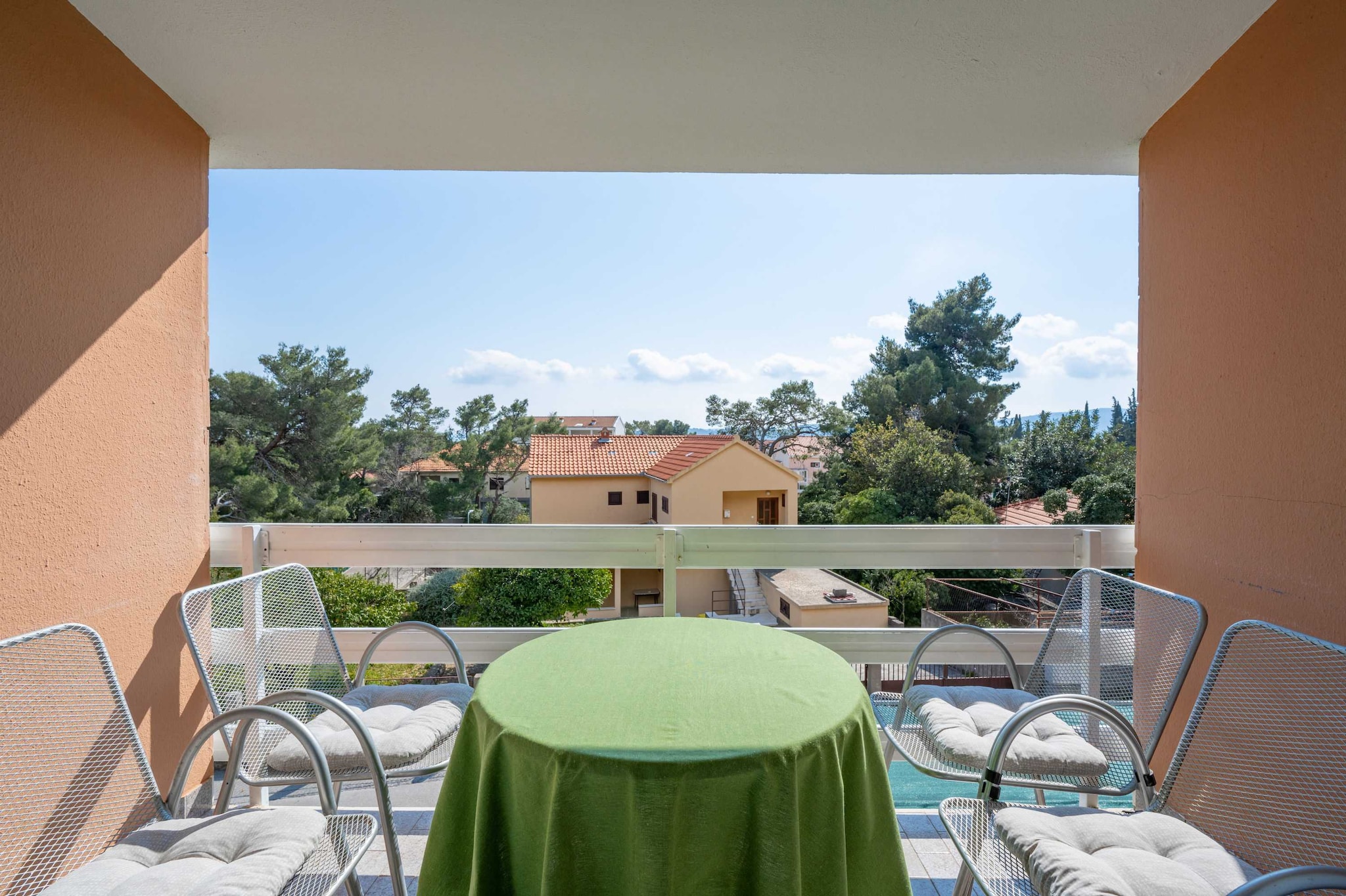 LaidBack Apartments - Comfort One Bedroom Apartment with Balcony and Sea View (Green)-Terrace