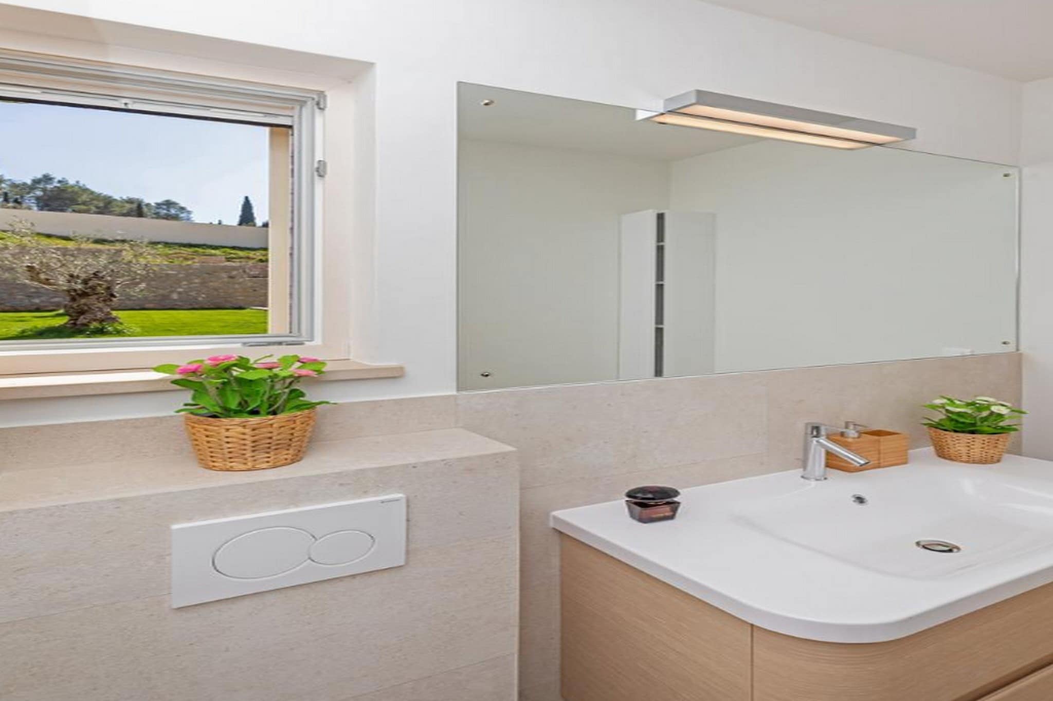 Villa Ivić-Two Bedroom Villa with Swimming Pool-Badkamer