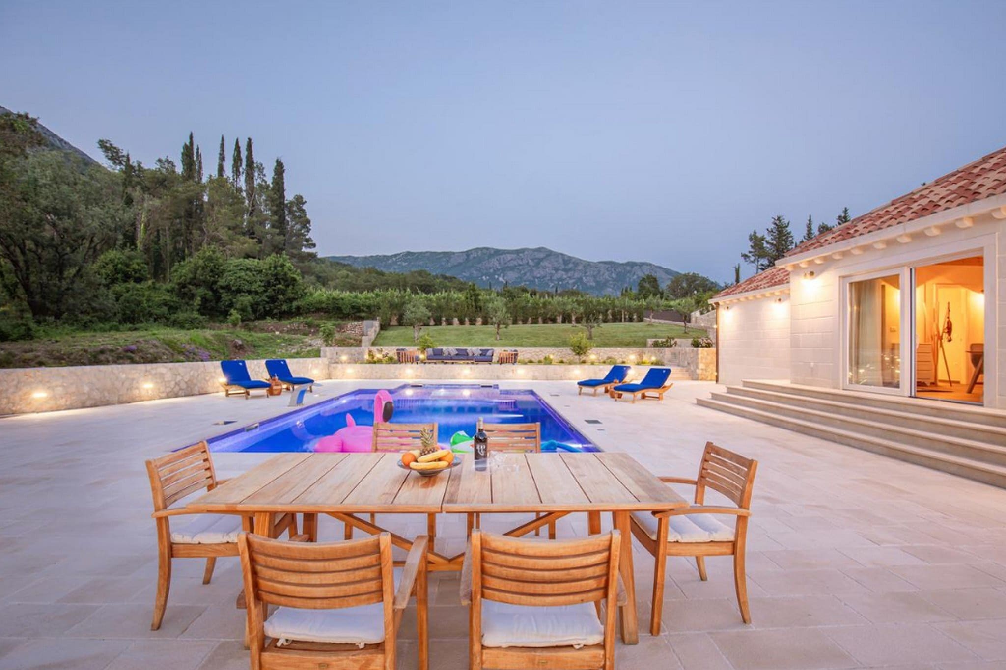 Villa Ivić-Two Bedroom Villa with Swimming Pool-Terras