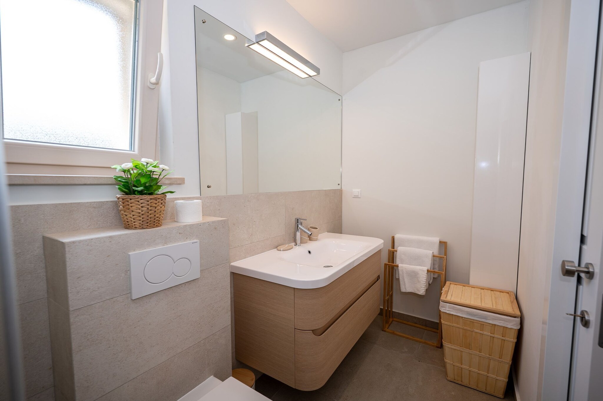 Villa Ivić-Two Bedroom Villa with Swimming Pool-Badkamer