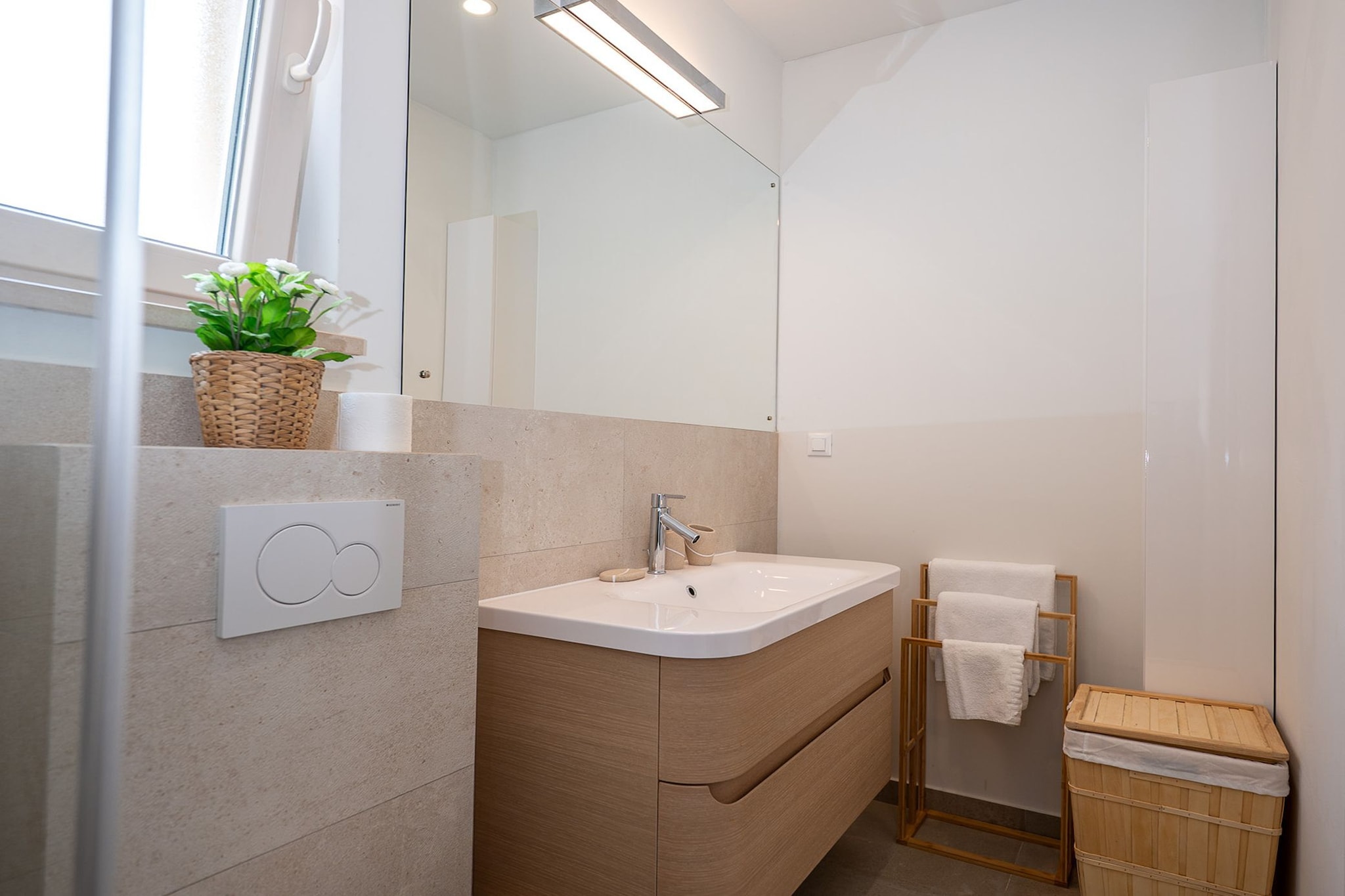 Villa Ivić-Two Bedroom Villa with Swimming Pool-Badkamer