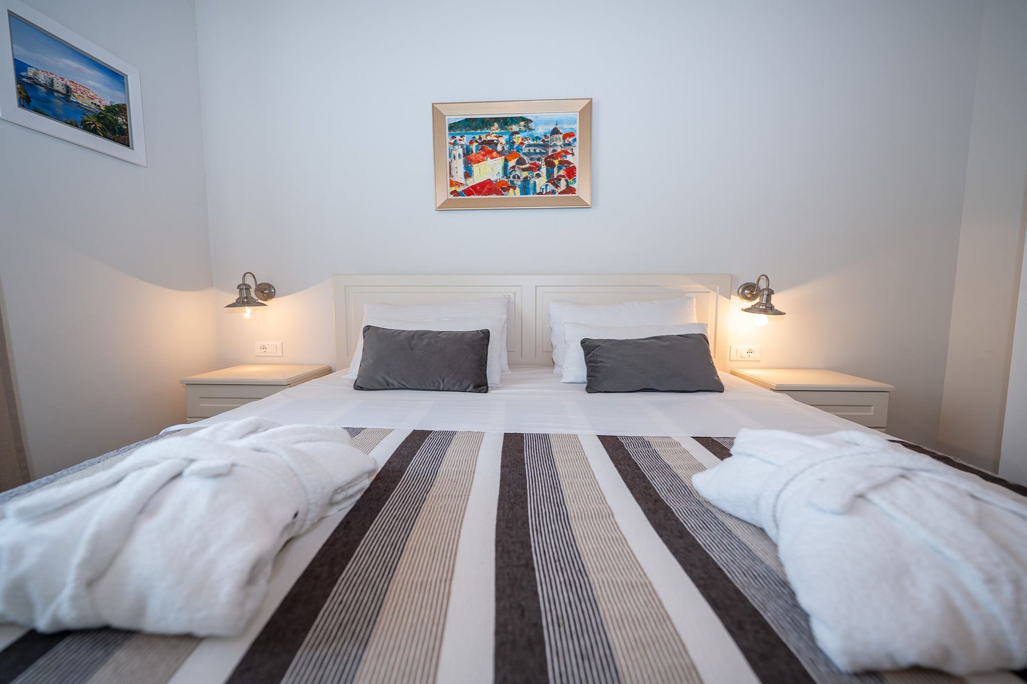 Villa Ivić-Two Bedroom Villa with Swimming Pool-Slaapkamer