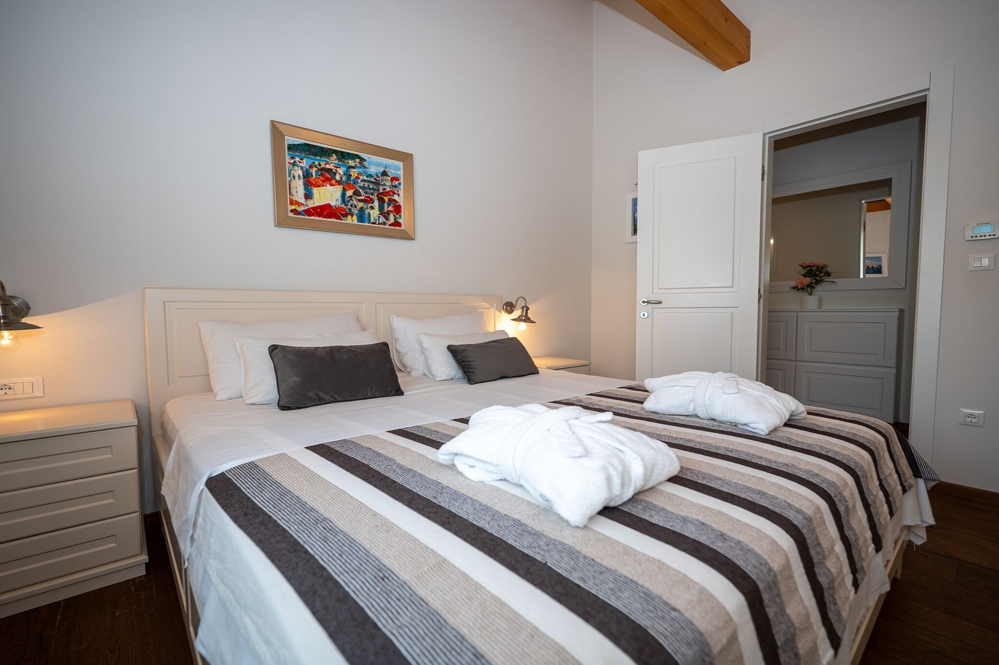 Villa Ivić-Two Bedroom Villa with Swimming Pool-Slaapkamer