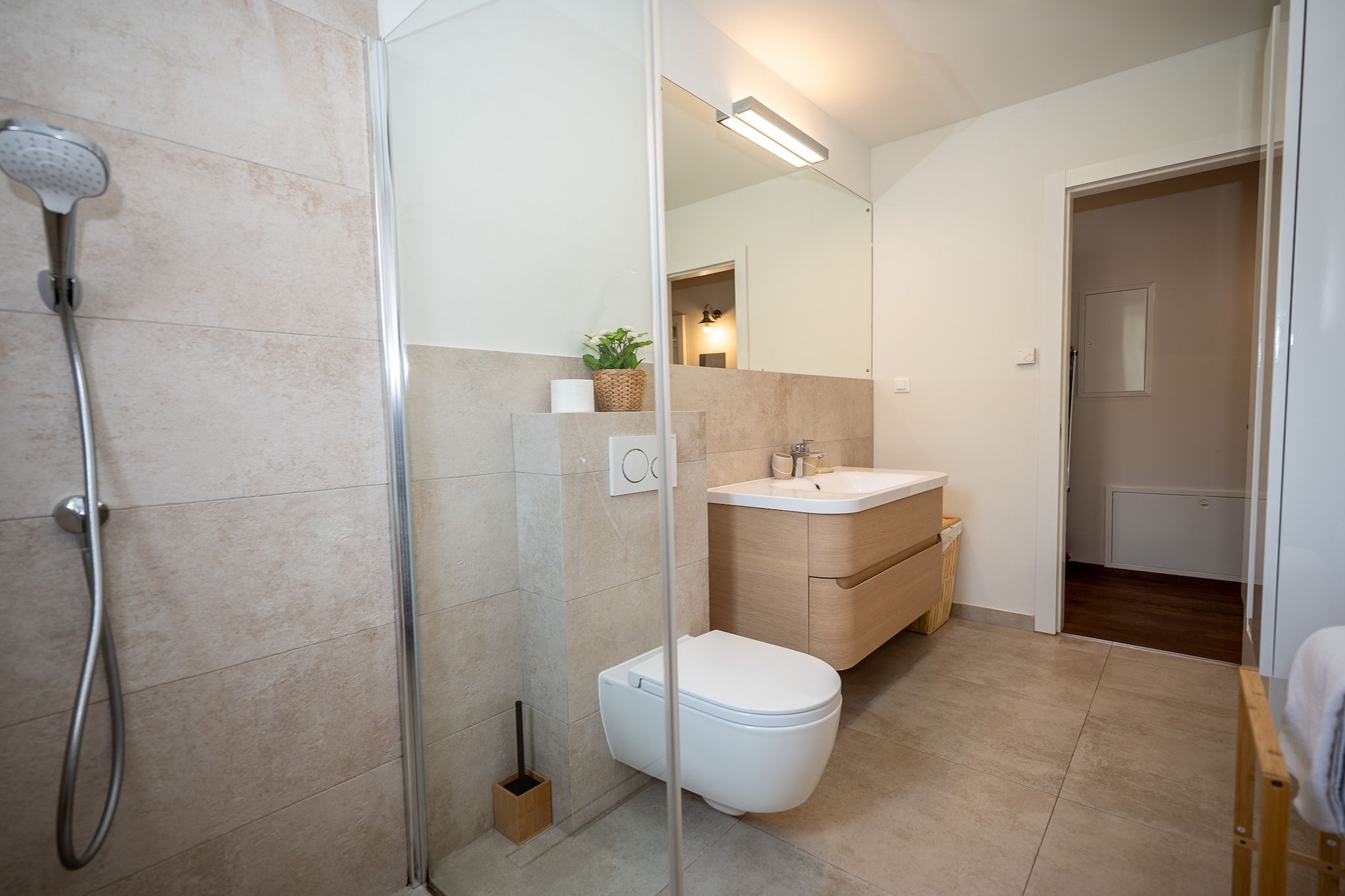 Villa Ivić-Two Bedroom Villa with Swimming Pool-Badkamer