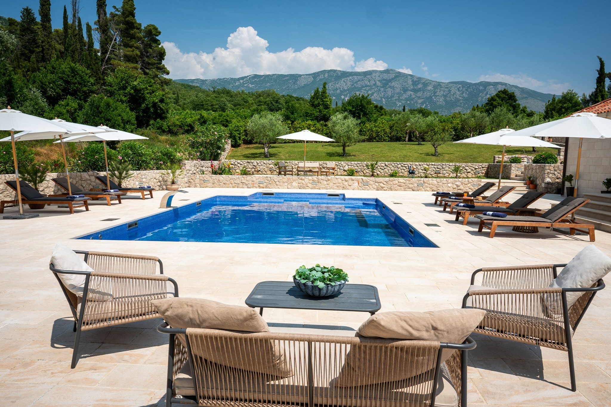 Villa Ivić-Two Bedroom Villa with Swimming Pool-Zwembad