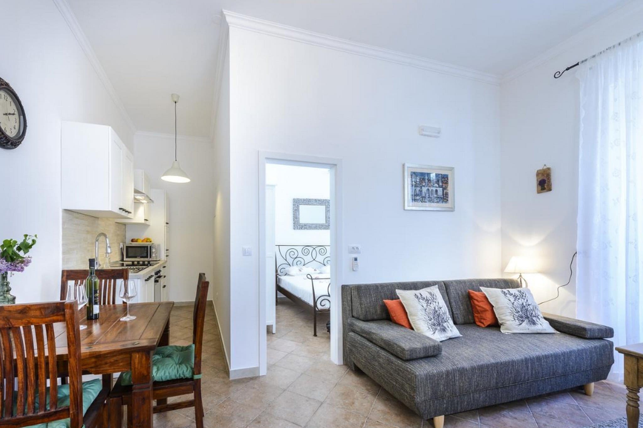 Apartments Franka Old Town offers self-catering accommodation situated in the heart of The Old Town, surrounded by City Walls. Property features 2 accommodation units. Free WiFi and air conditioning are provided.
This one bedroom apartment features living room with double sofa bed and bedroom with large double bed. It is perfect fit for up to 3 people. Living room comes with seating area and flat screen SAT TV. Fully equipped kitchen comes with oven, stove, refrigerator, kettle, microwave, freezer, coffee maker, extractor, toaster and dining area. Apartment feature private bathroom with shower, hair dryer, toilet paper, soap and free toiletries. Ironing facilities and safety deposit box are provided. Property features air conditioning and free WiFi.
Property is located just 100 meters from the nearest beach Porporela and 700 m away from the popular beach Banje, with many more of them in surrounding area and beautiful island Lokrum just a 15 minute boat ride away. There is an open-air green market and other shops within walking distance, as well as a bakery, banks and ATMs, cafes, bars and restaurants with local and other cuisines. Famous night club Revelin, located inside the old fort, is just 400 meters away. There is no need for public transit while you're staying here, but if you want to see other parts of the town, for example peaceful Lapad Bay, you can get there in a 10 minute drive. Taxi and bus station are 5 minute walk away from the property.
Dubrovnik Bus Station and Ferry Port, connecting the mainland with various Dalmatian islands, are 15 minutes ride from the apartment, while Dubrovnik Airport is 19 km away.