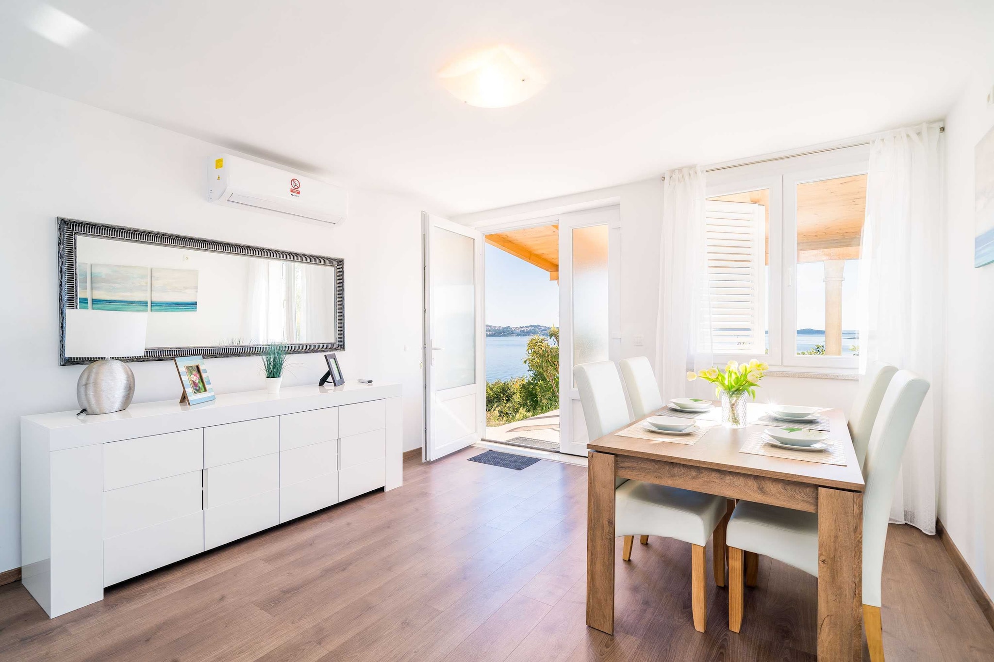 Apartments Marnic Blue Chill-One Bedroom Apartment(B)-Woonkamer