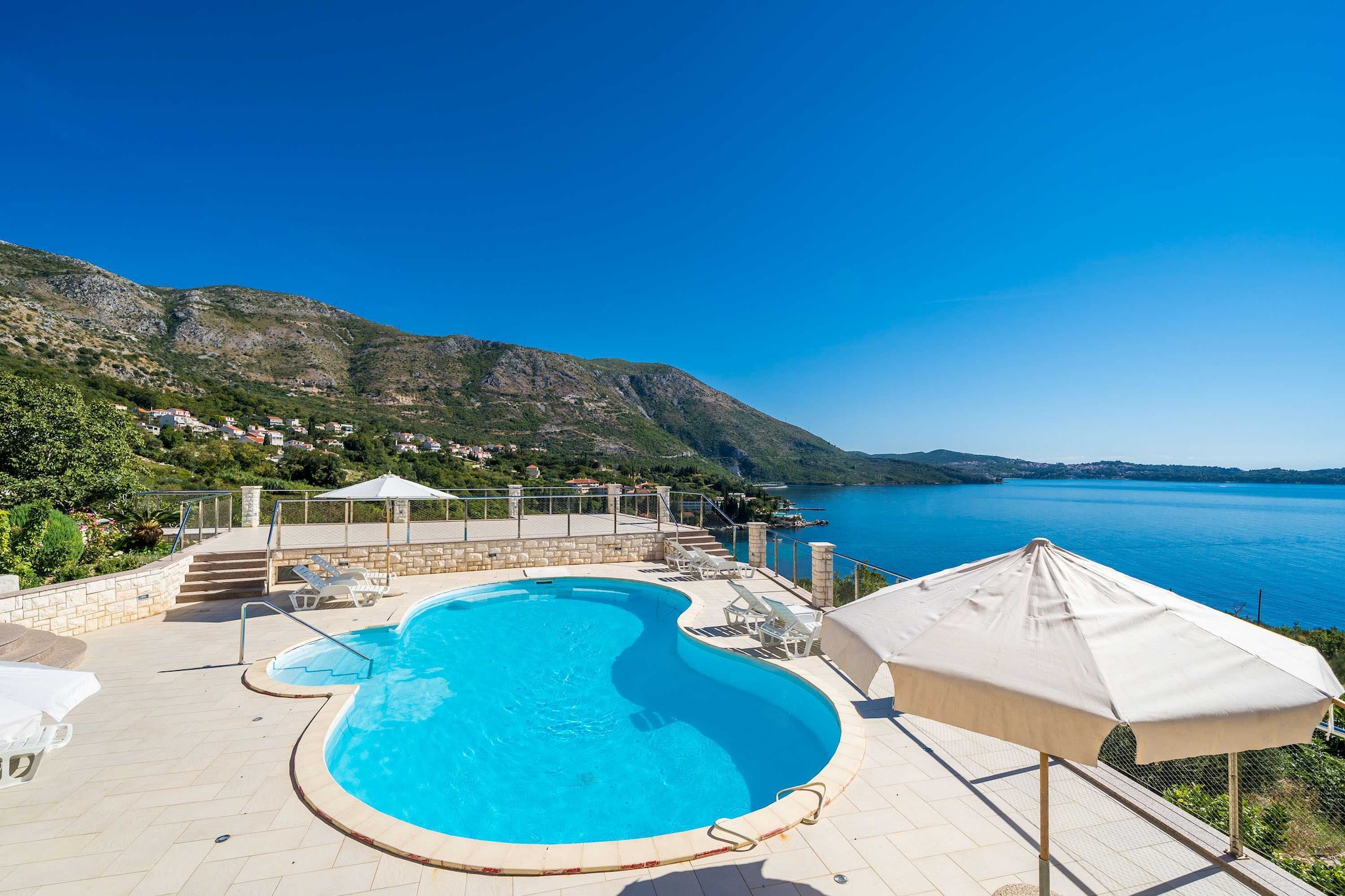 Apartments Marnic Blue Chill- Comfort Studio Apartment with Balcony(S4)-Zwembad
