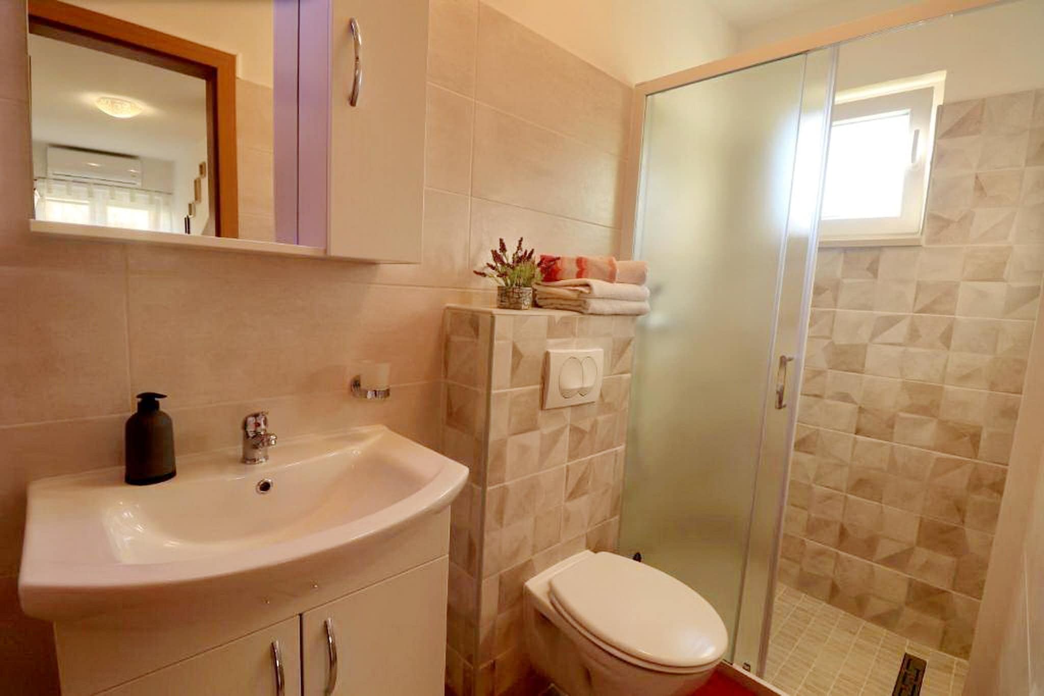 Apartments Clementina Sunrise-Standard Studio Apartment (RED)-Badkamer