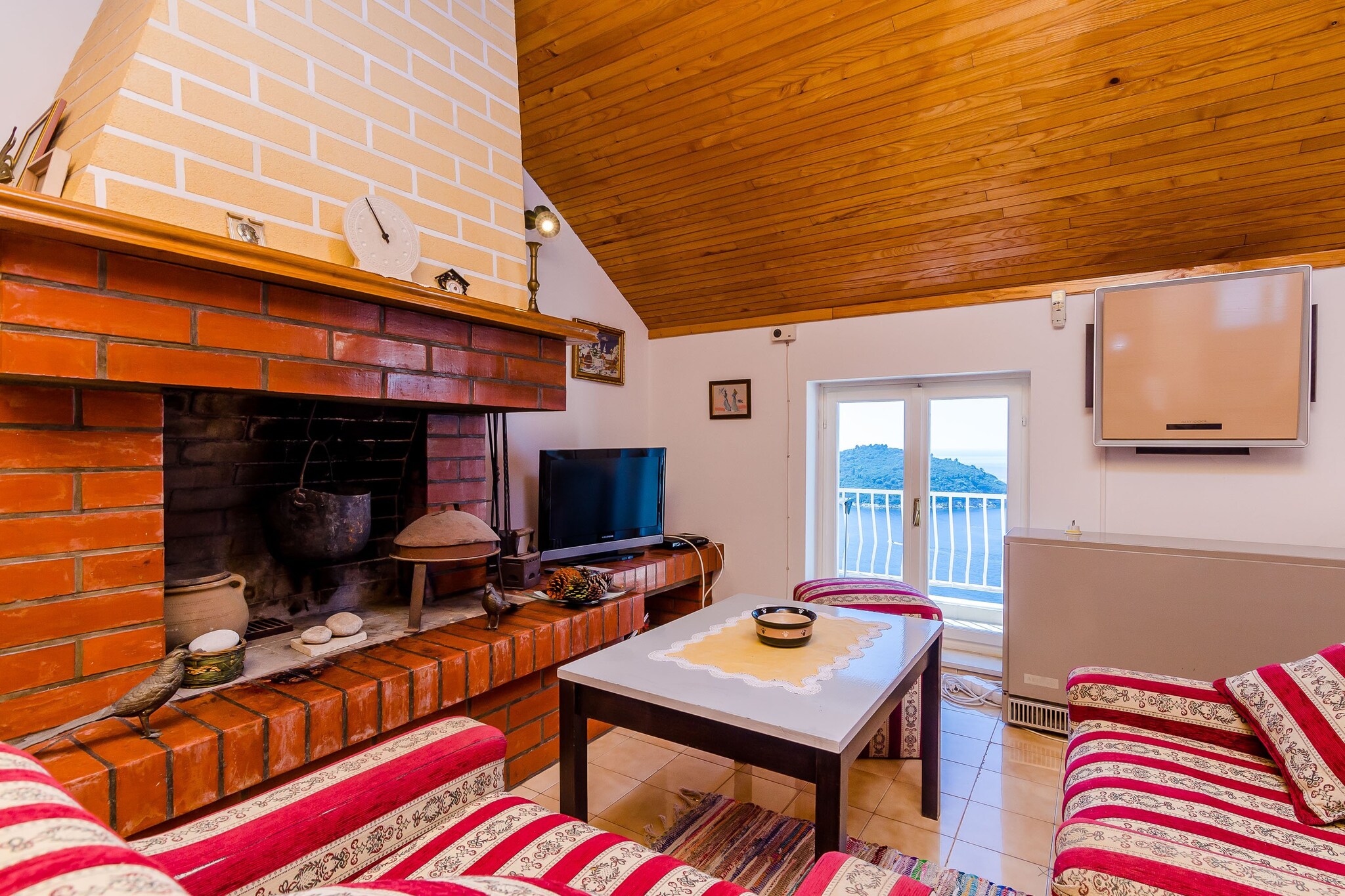 Apartment and Room Cicko - One Bedroom Apartment with Terrace and Sea View (Attic)