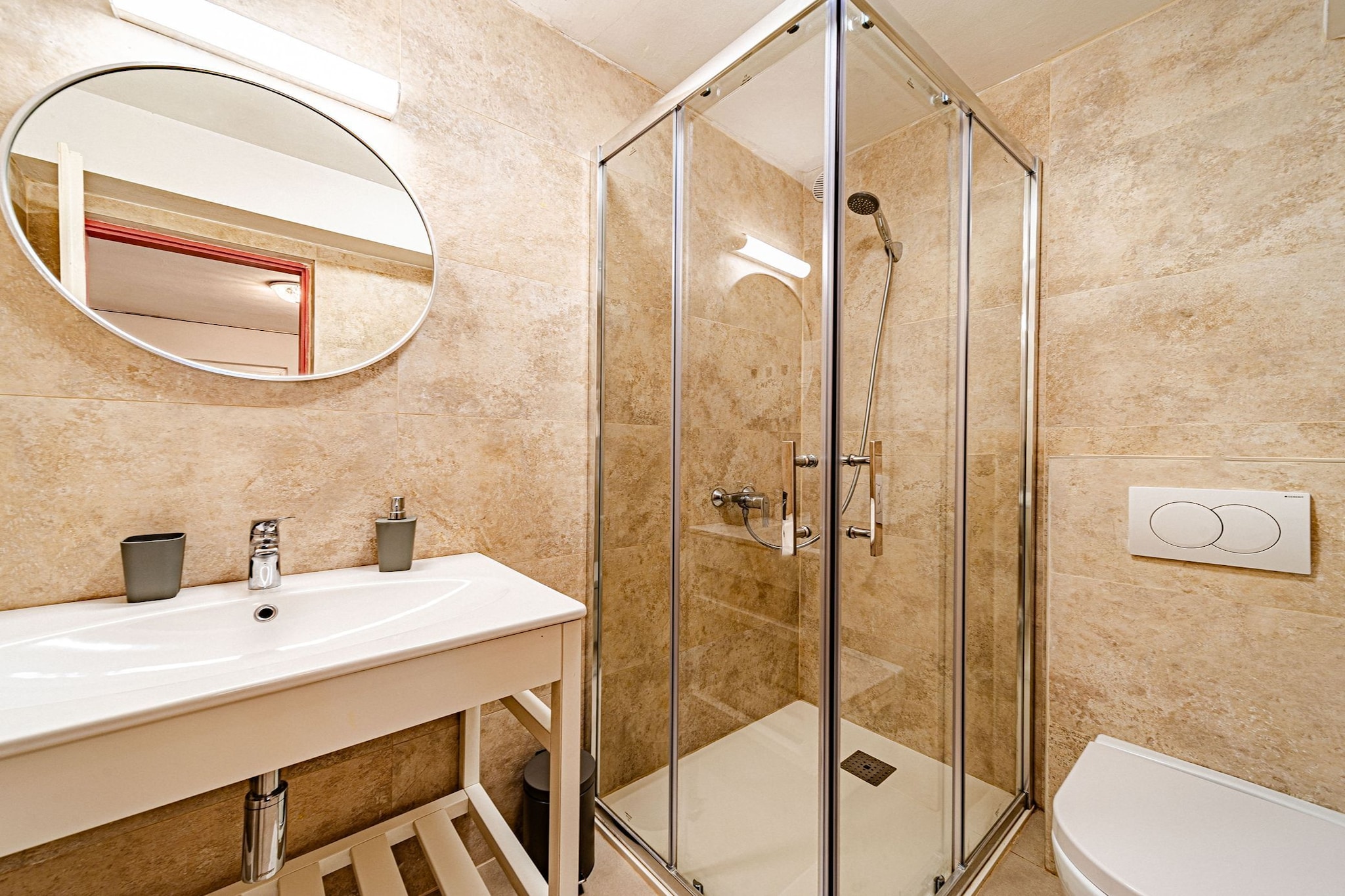 Holiday Home Island Gem - Five  Bedroom Apartment-Badezimmer