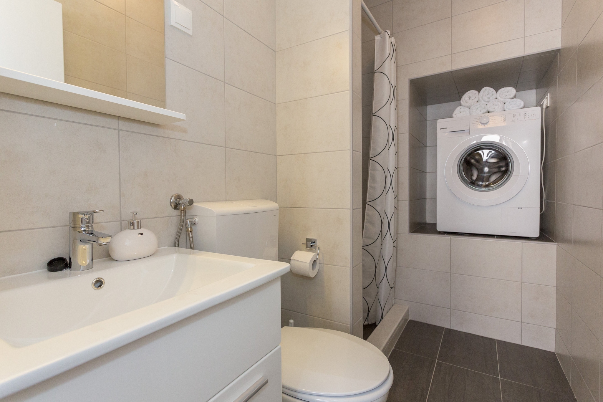 Holiday Home Oleander Sea View - Four Bedroom Holiday Home with Terrace and Sea View-Badkamer