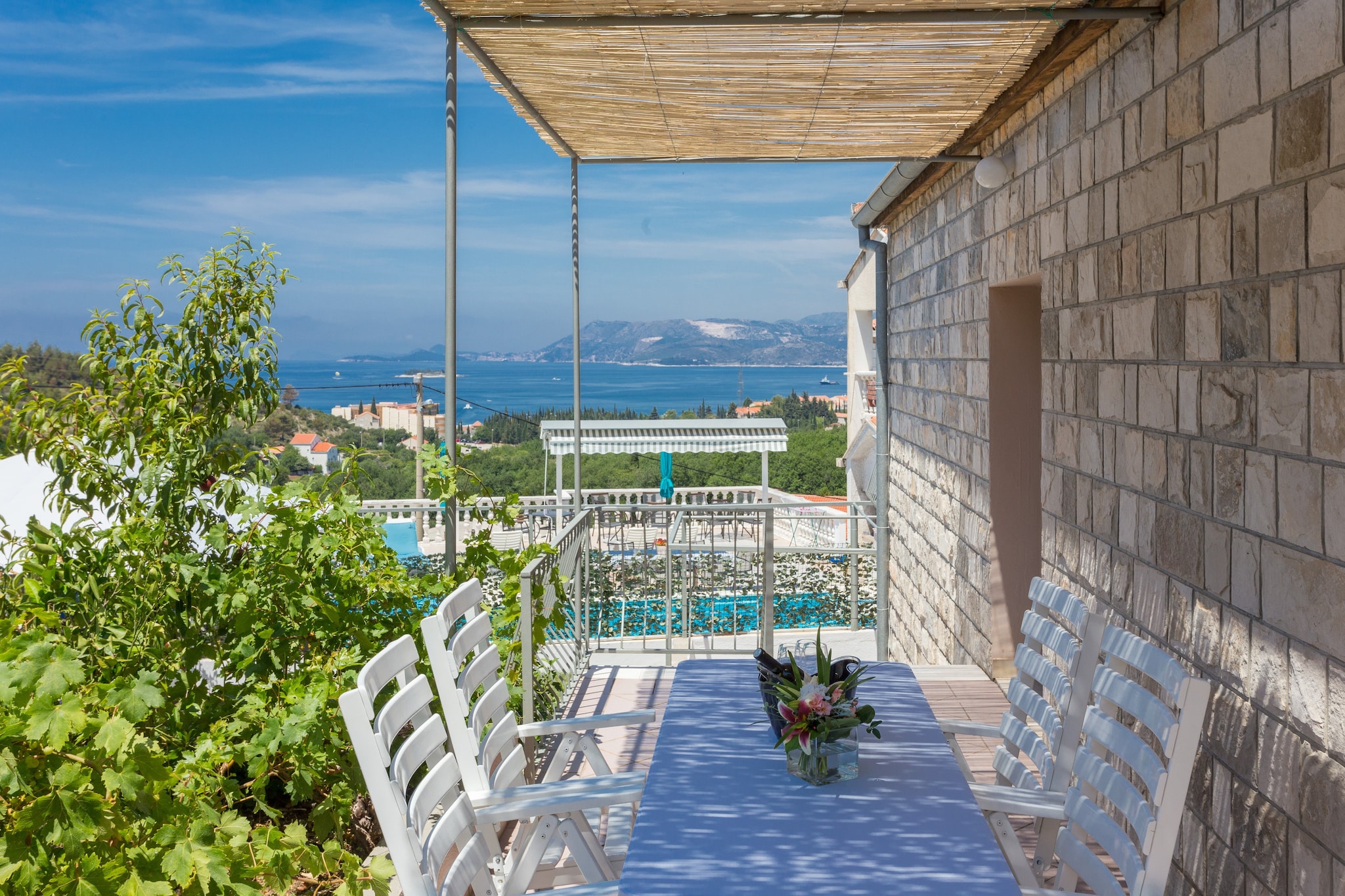 Holiday Home Oleander Sea View - Four Bedroom Holiday Home with Terrace and Sea View-Buitenlucht