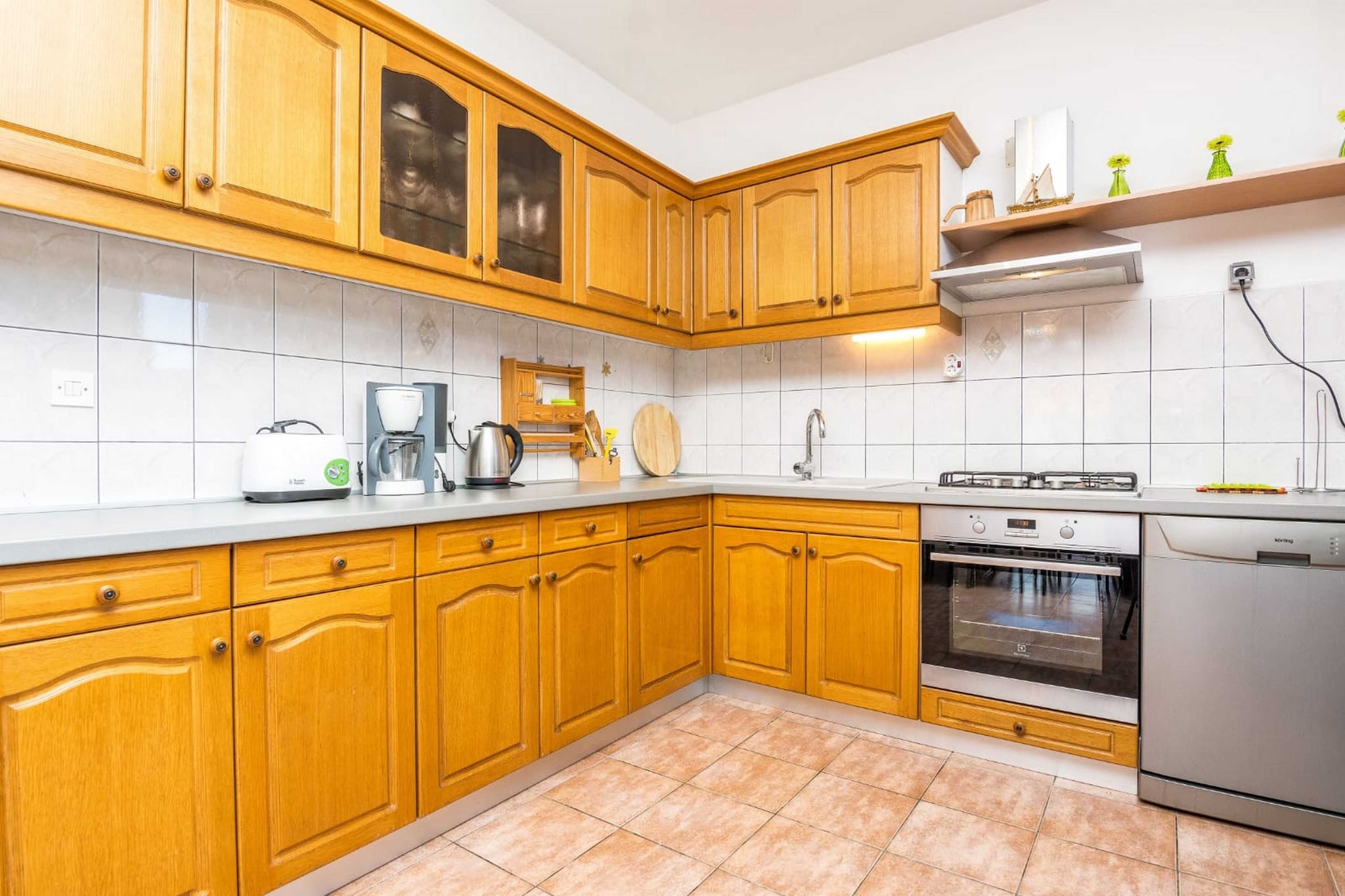 Holiday Home Marinela is located in Tisno, only 8 km away from Vodice.  
Holiday Home Marinela is fully air conditioning and you have access to free Wifi throughout the property. BBQ and outdoor dining area are at your disposal.  Private parking is available.
The seasonal private pool is open from 21.05. to 01.10.2022.
A damage deposit of EUR 300 is required on arrival. 
Holiday Home Marinela lies in a peaceful area and is therefore not suitable as a party house. Youth groups are not permitted.

This four-bedroom villa can perfectly fit up to eight people. It features air-conditioning as well as an SAT & LCD TV.  The living room comes with a single sofa bed and sitting area. The kitchen is well equipped with an oven, microwave, refrigerator,  coffee maker, gas, dishwasher, and kitchen utensils. The terrace is furnished with an outdoor dining area. 
Two bathrooms come with a shower and toilet, while the third one is with a bathtub. 

Free toiletries, a hairdryer as well as linens and towels are at your disposal.

If you want to spend your vacation in a peaceful and quiet environment, far from the city crowds, Holiday Home Marinela is a perfect choice for you.  The closest grocery store is 4 km away. Sljuncana Beach is the closest, 4.5 km away from the property.  This area is famous for its good traditional dalmatian cuisine.  Restaurants and bars are located only 1 km away from the villa.
Vodice are only 8 km from the property and there you can find a farmers market and all the things necessary for your stay.

The closest airport is in Zadar, 60 km away from the property. Bus station in Tisno is 6 away.