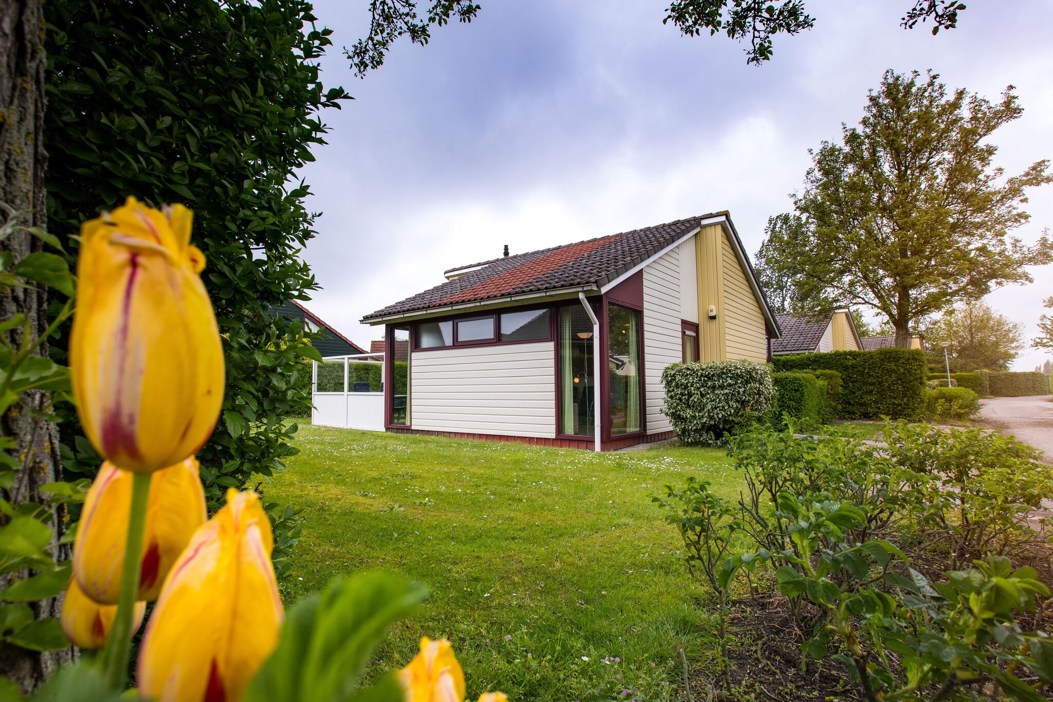 Vrijstaande bungalow in Zeeland aan de Stelleplas