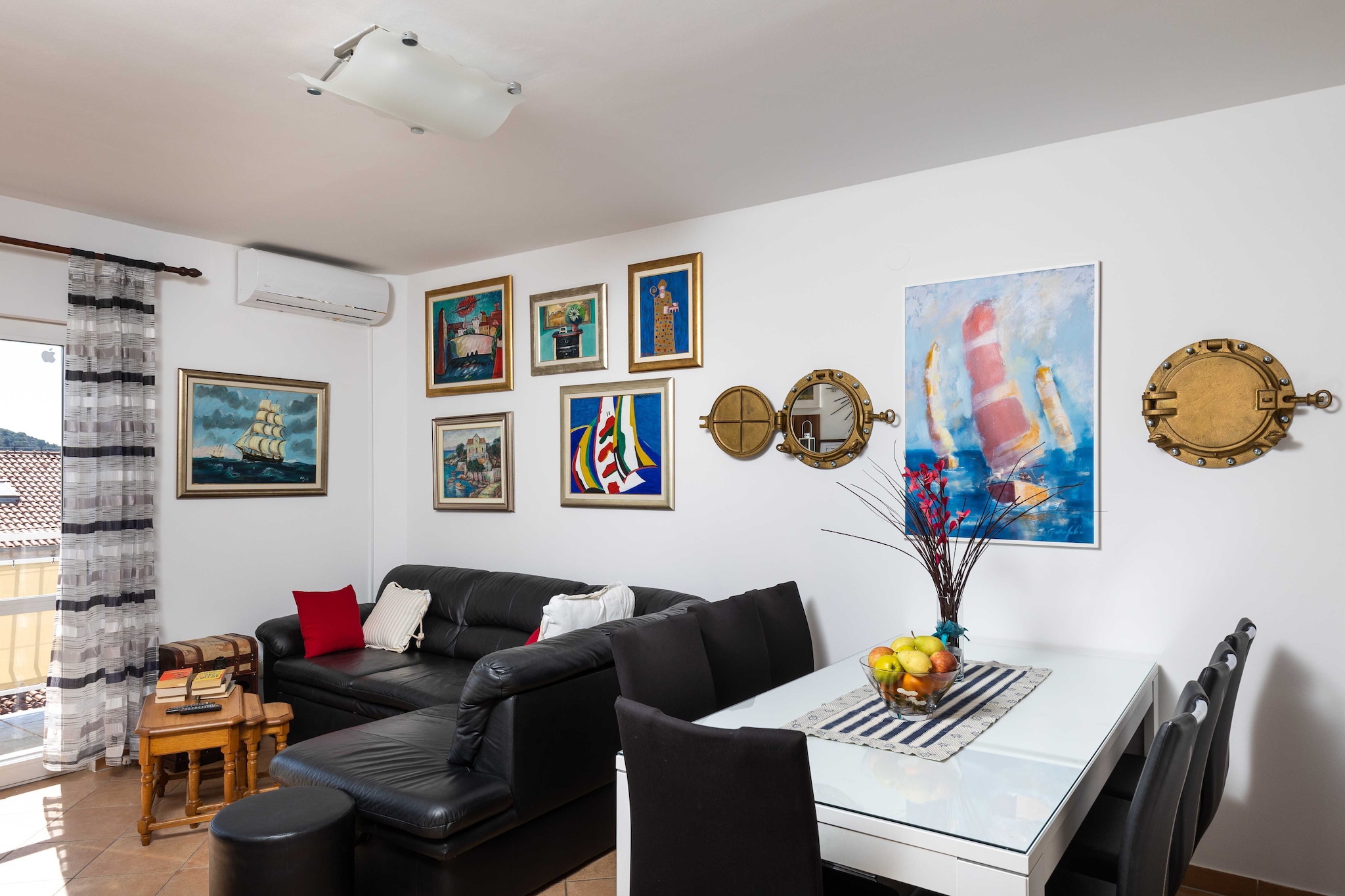 Apartment KOKe - Two Bedroom Apartment with Balcony and partial Sea View-Indoor