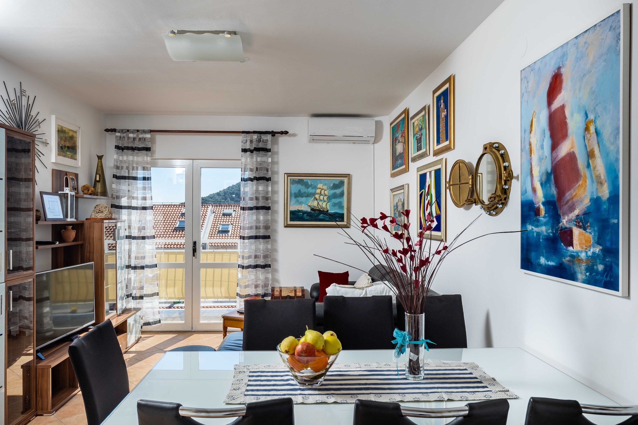 Apartment KOKe - Two Bedroom Apartment with Balcony and partial Sea View