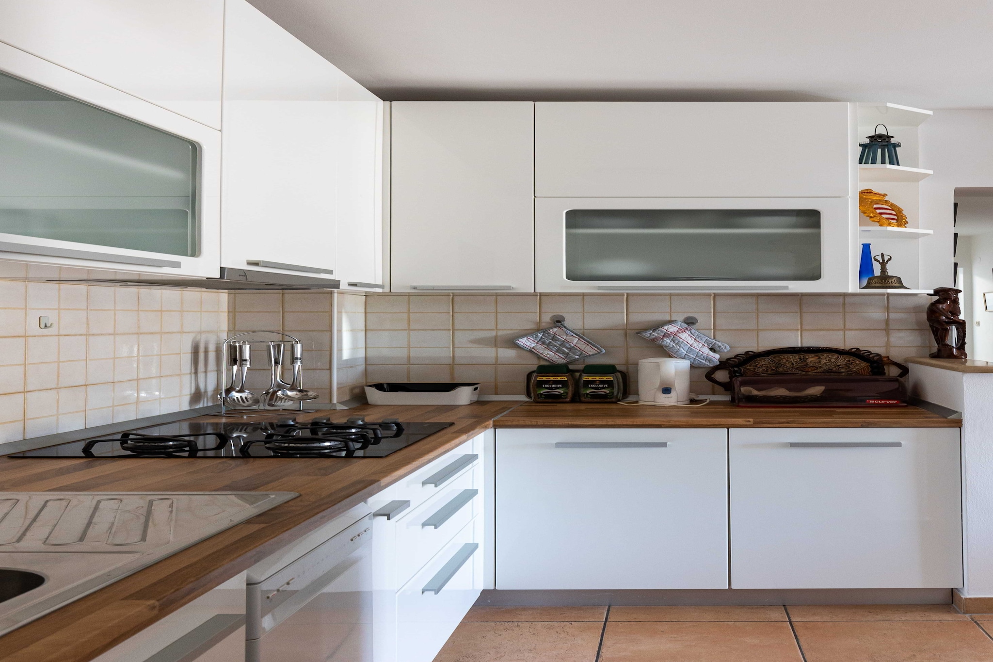Apartment KOKe - Two Bedroom Apartment with Balcony and partial Sea View