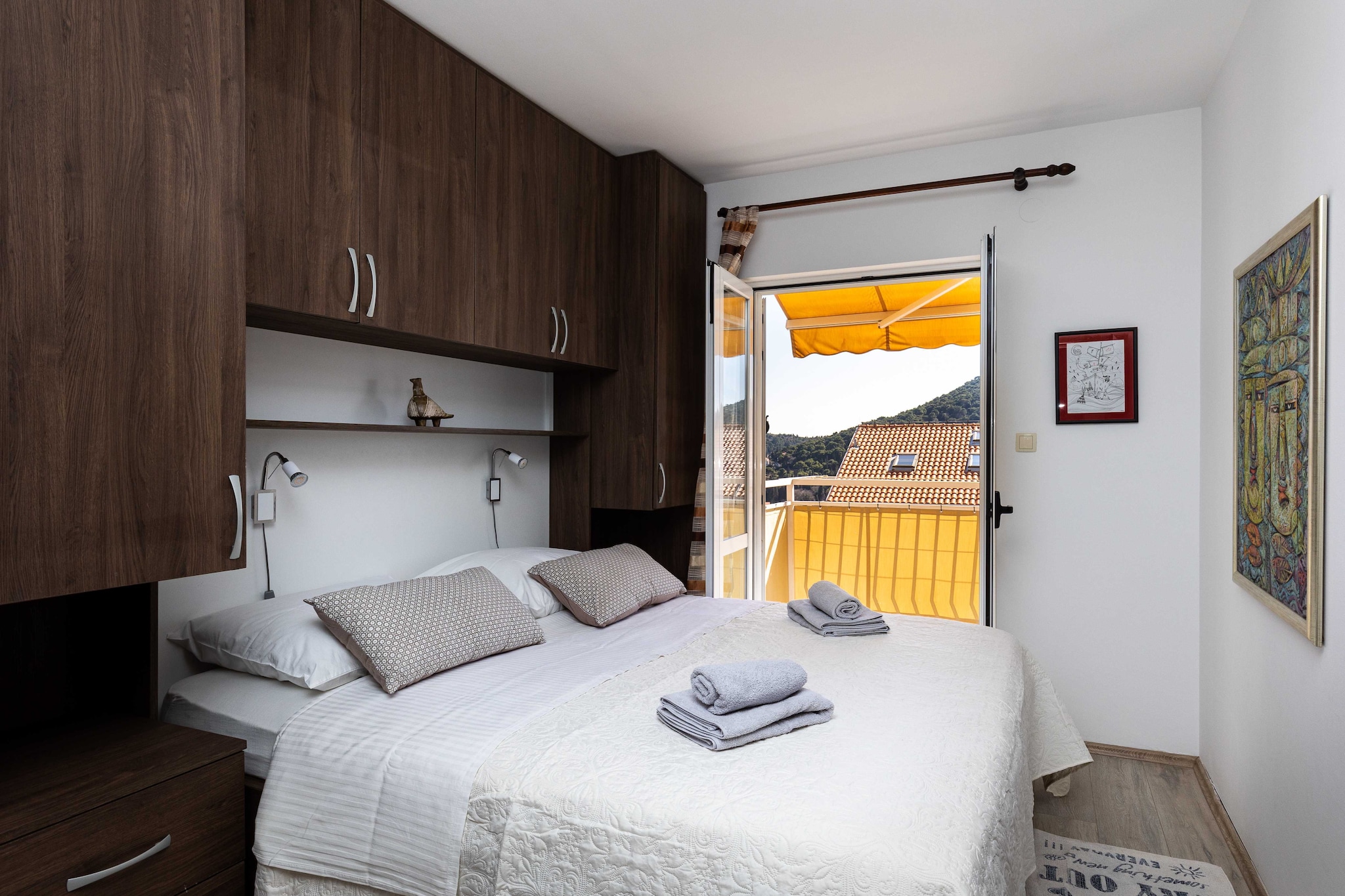 Apartment KOKe - Two Bedroom Apartment with Balcony and partial Sea View-Bedroom