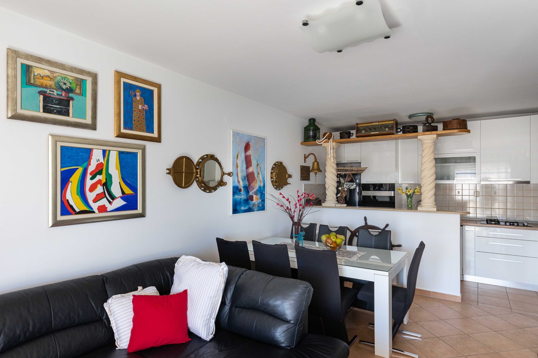 Apartment KOKe - Two Bedroom Apartment with Balcony and partial Sea View-Indoor