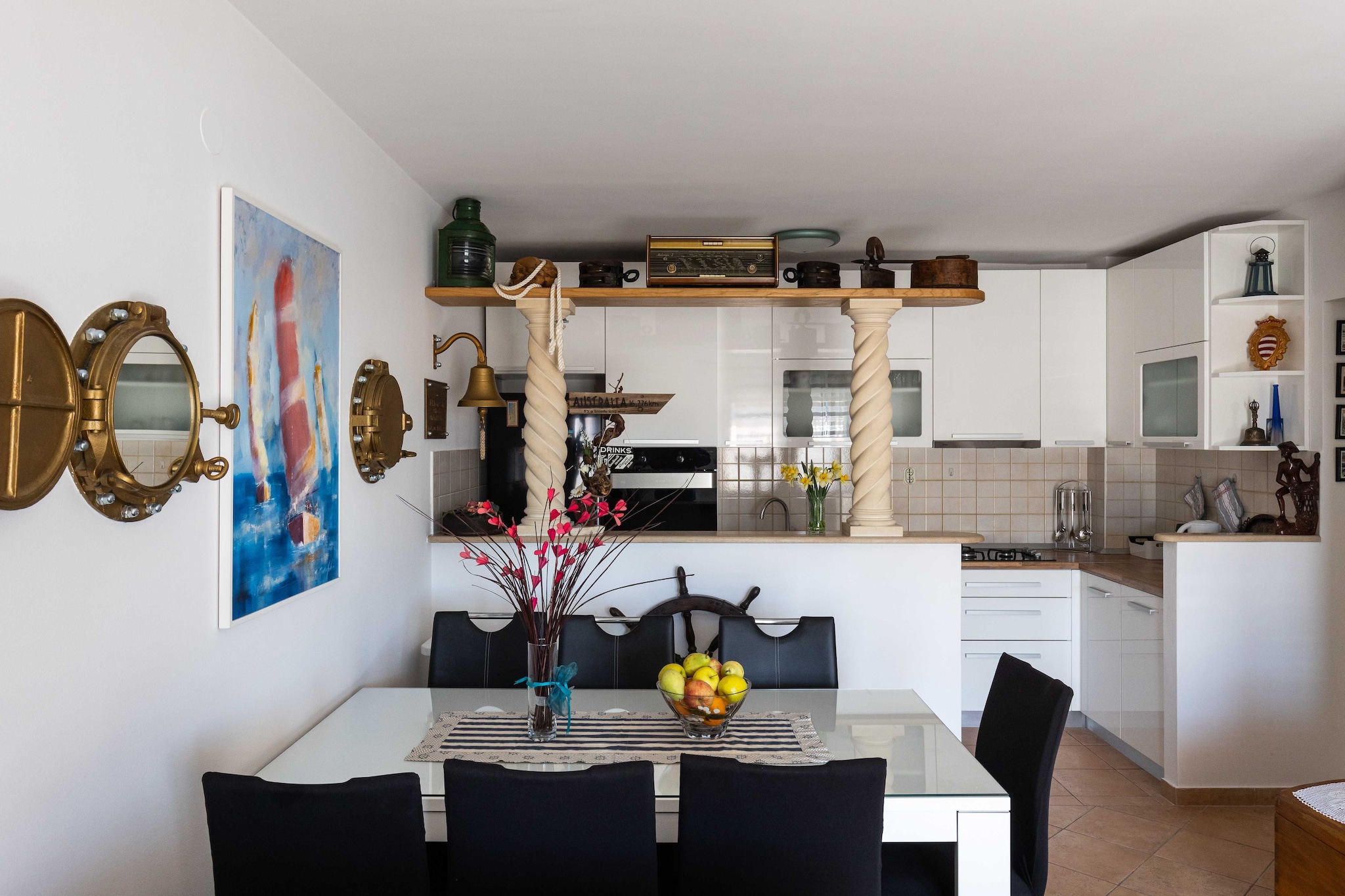 Apartment KOKe - Two Bedroom Apartment with Balcony and partial Sea View-Indoor