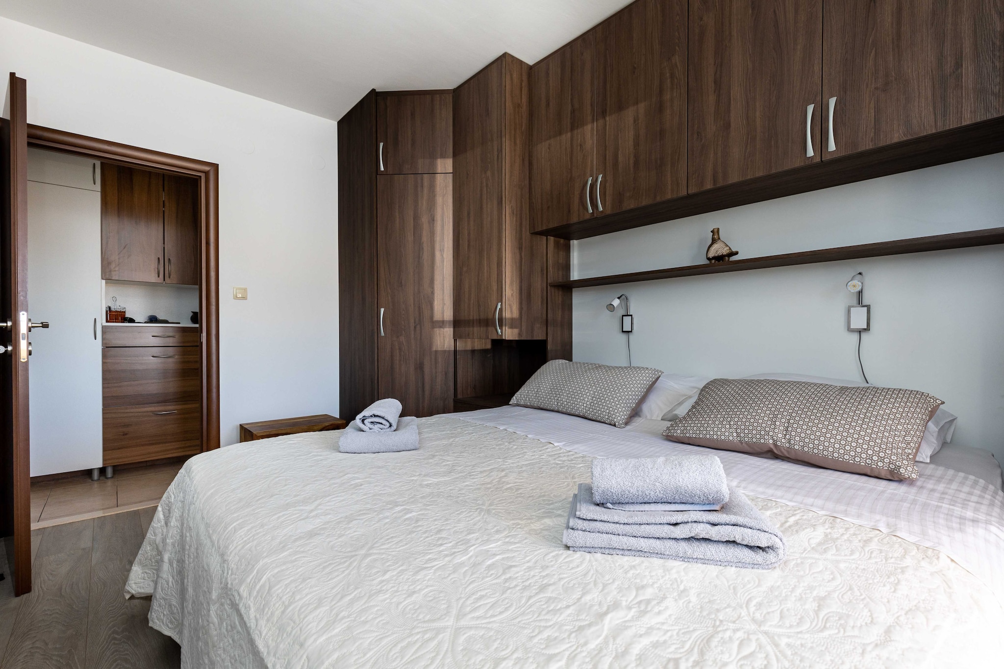 Apartment KOKe - Two Bedroom Apartment with Balcony and partial Sea View-Bedroom