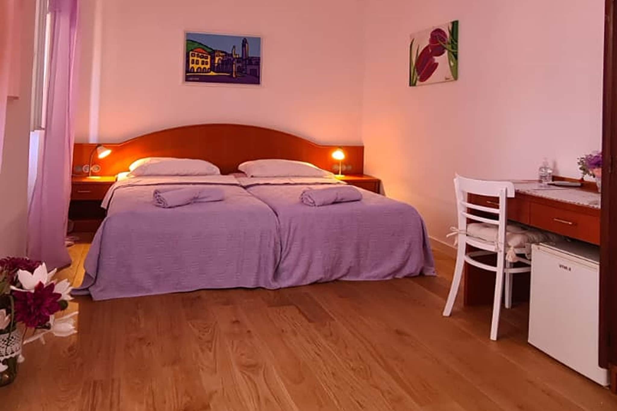 Rooms Milena - Double or Twin Room with External Private Bathroom - Chambre