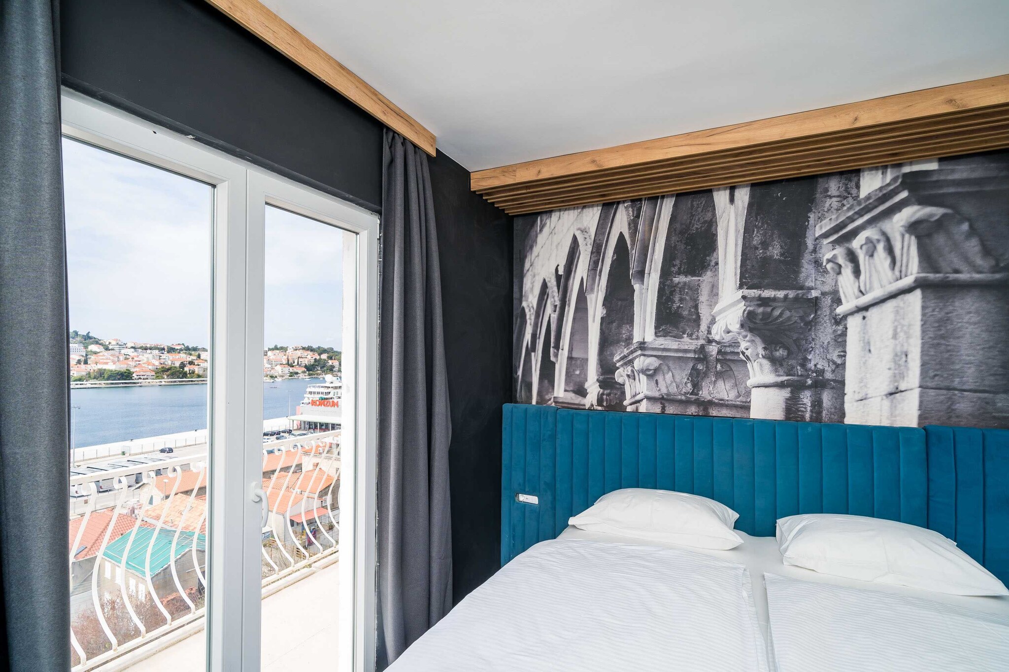 Apartments Tayra - Modern studio apartment with balcony (BR2)