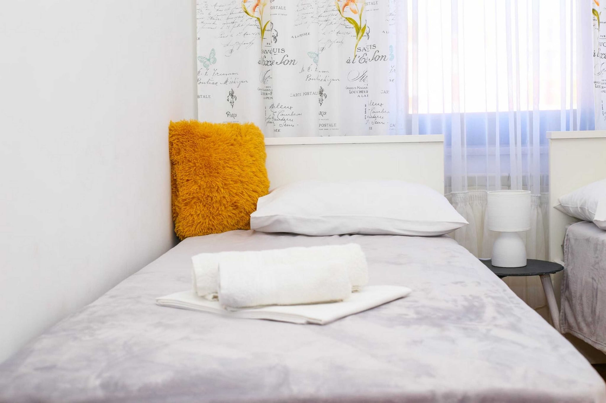 Apartment Kosor - Three Bedroom Apartment with Terrace and Sea view-Slaapkamer