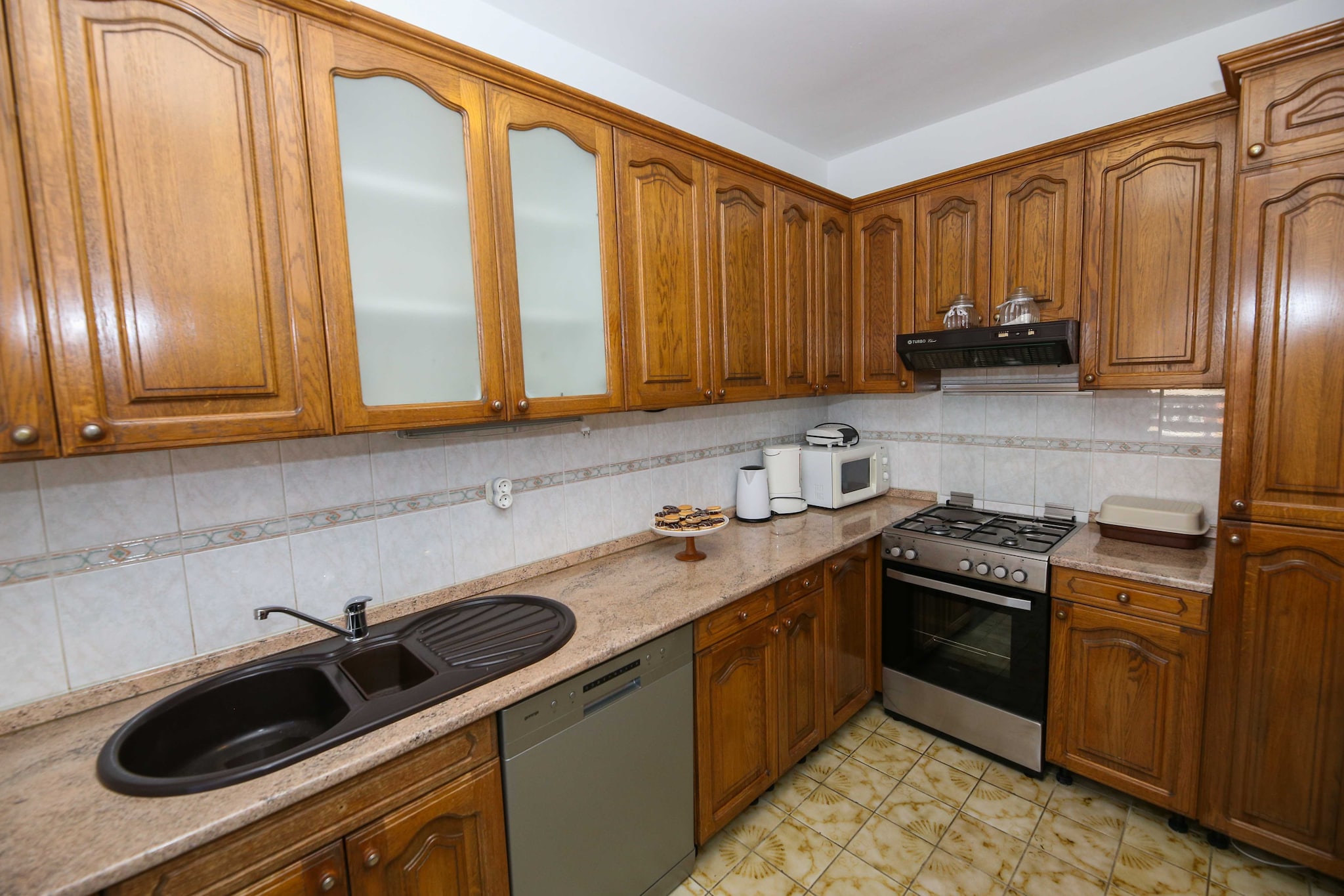 Apartment Kosor - Three Bedroom Apartment with Terrace and Sea view-Keuken