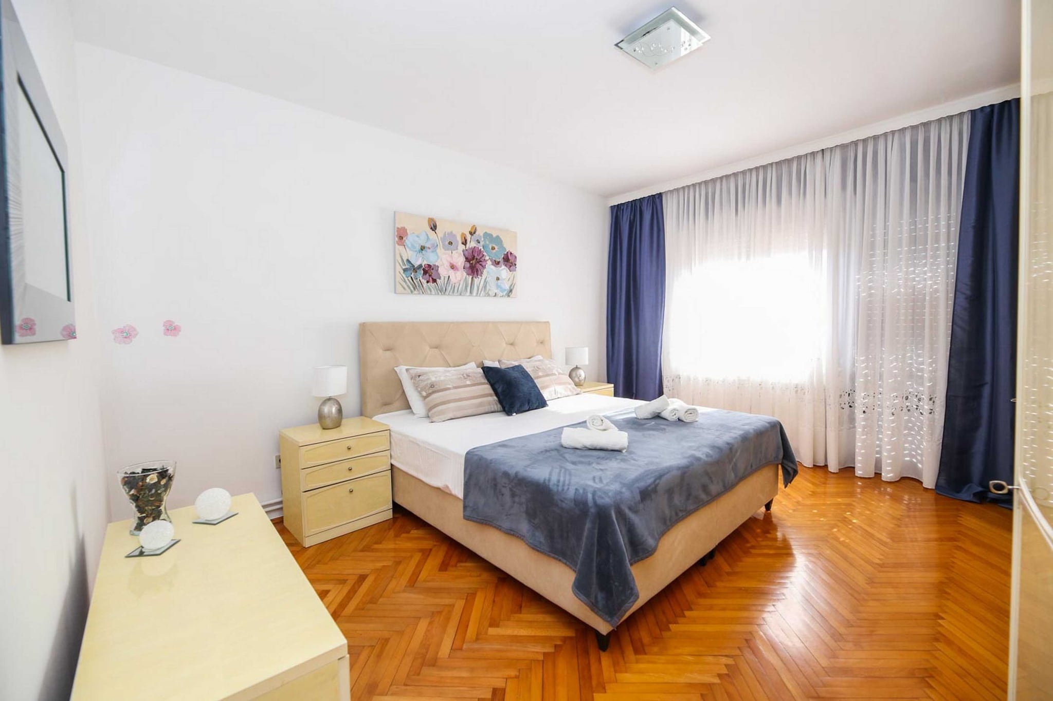 Apartment Kosor - Three Bedroom Apartment with Terrace and Sea view-Slaapkamer
