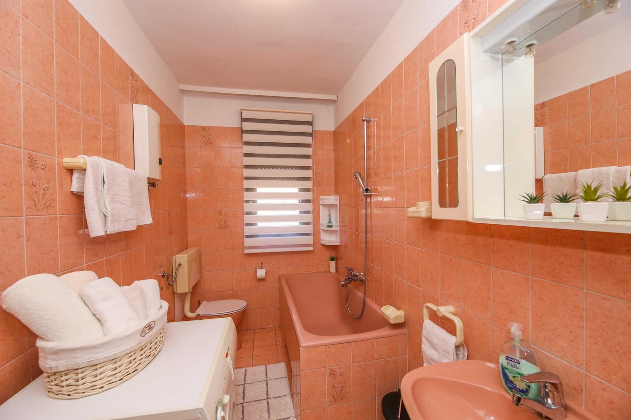 Apartment Kosor - Three Bedroom Apartment with Terrace and Sea view-Badkamer
