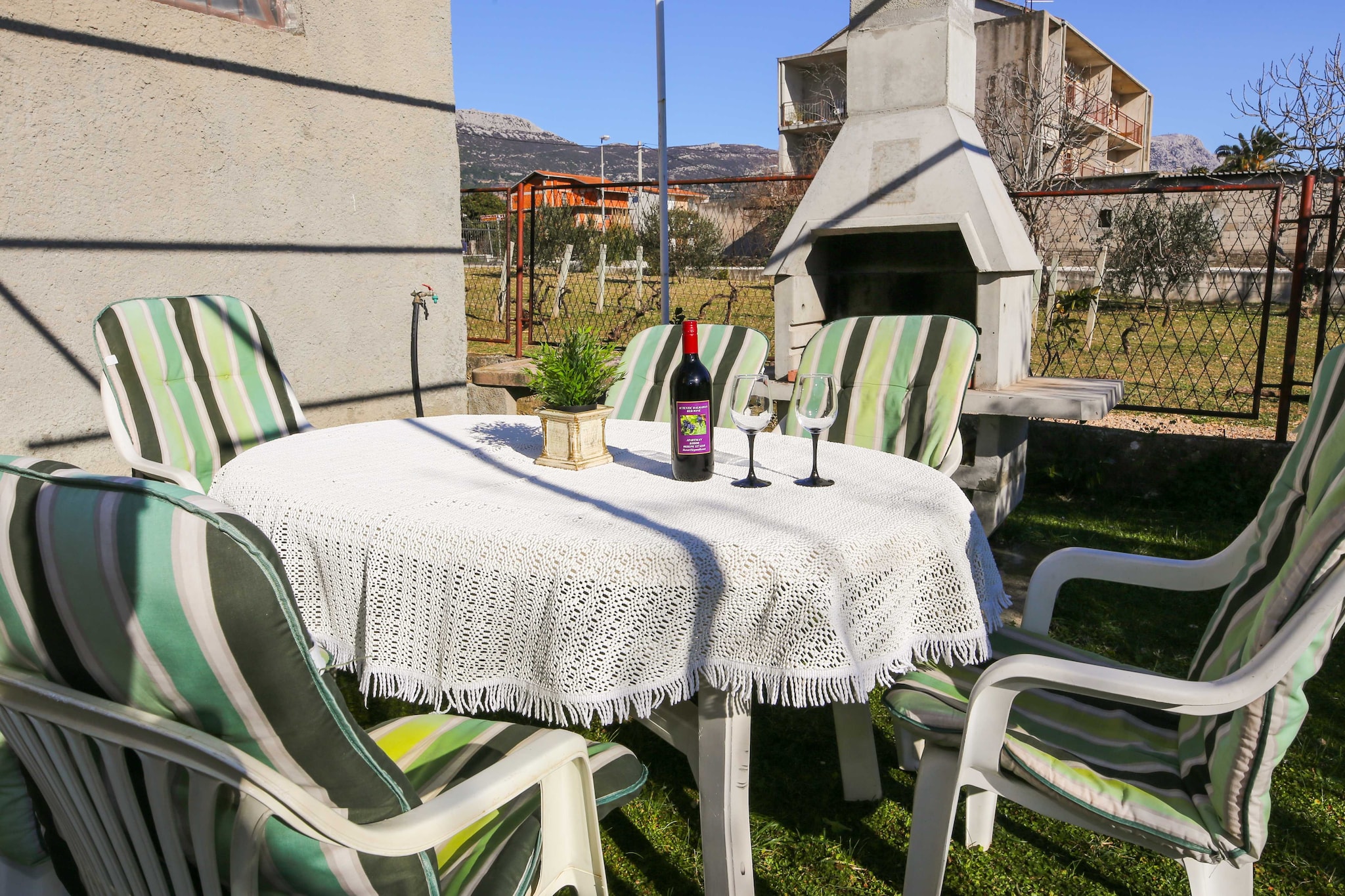 Apartment Kosor - Three Bedroom Apartment with Terrace and Sea view