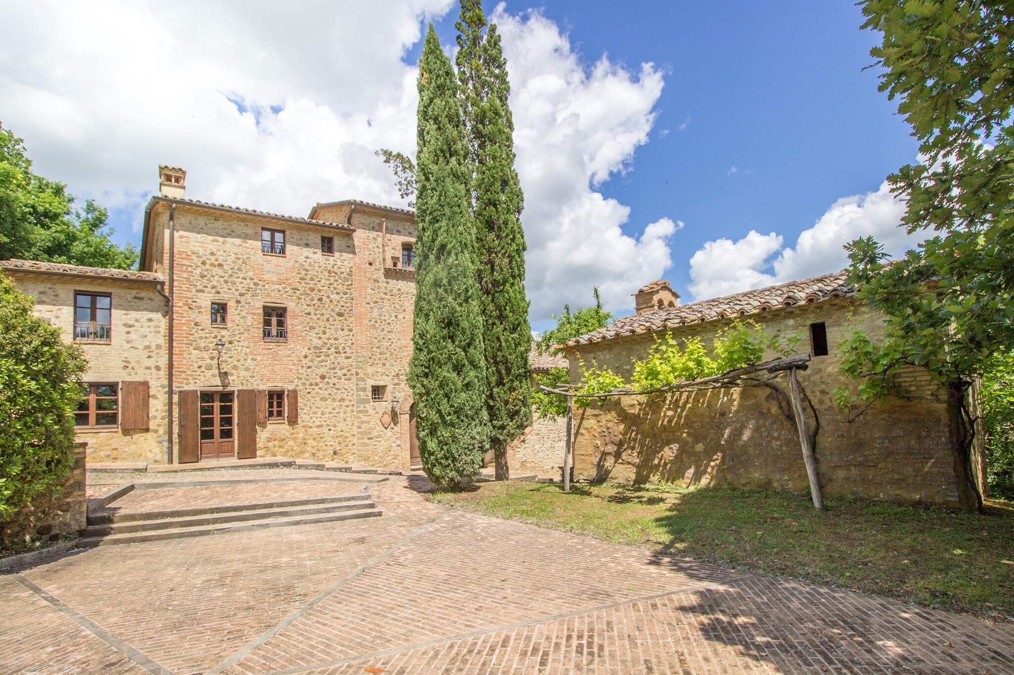 Monte House Umbria with Pool and Garden